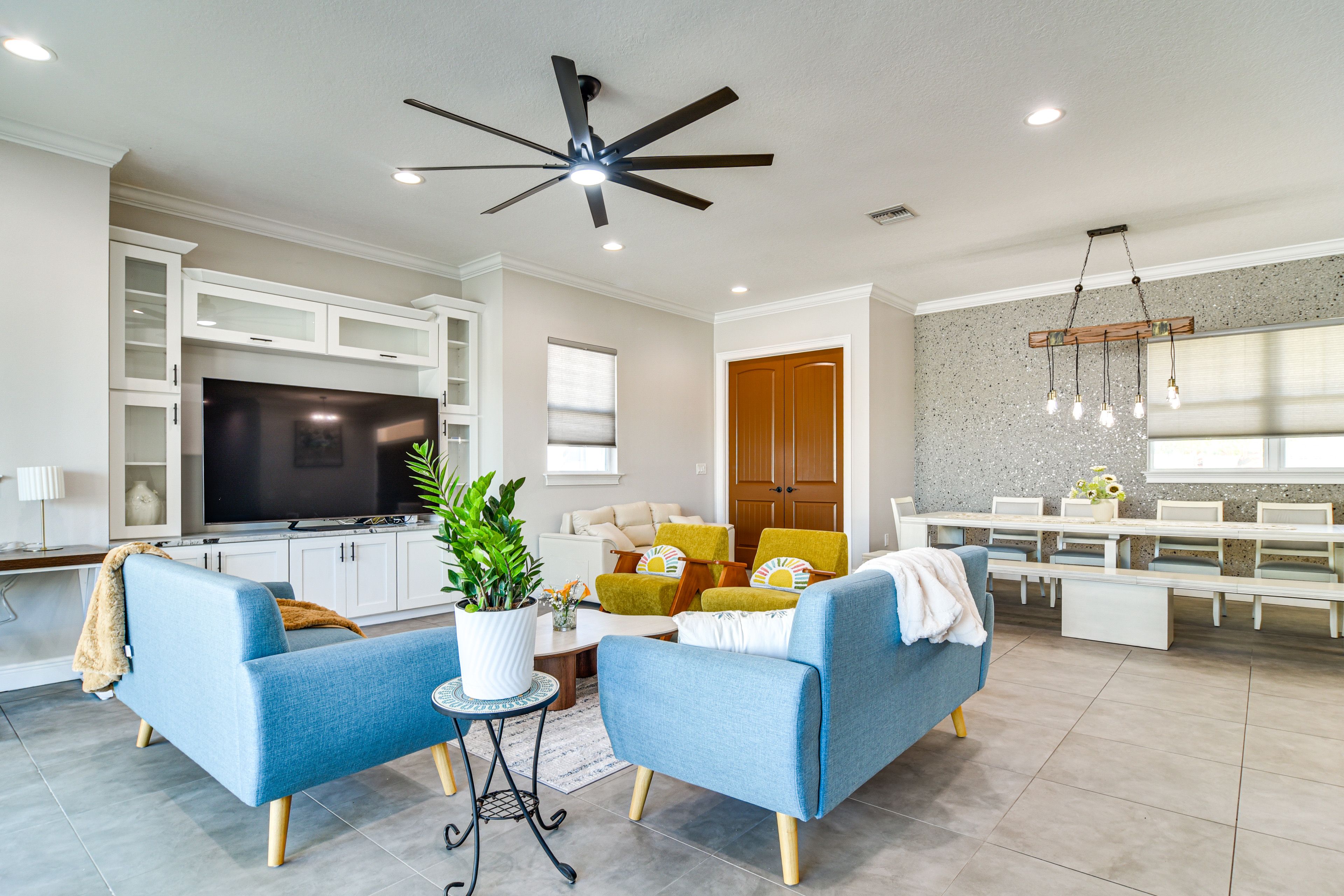 Living Room | Queen Sleeper Sofa | Smart TV