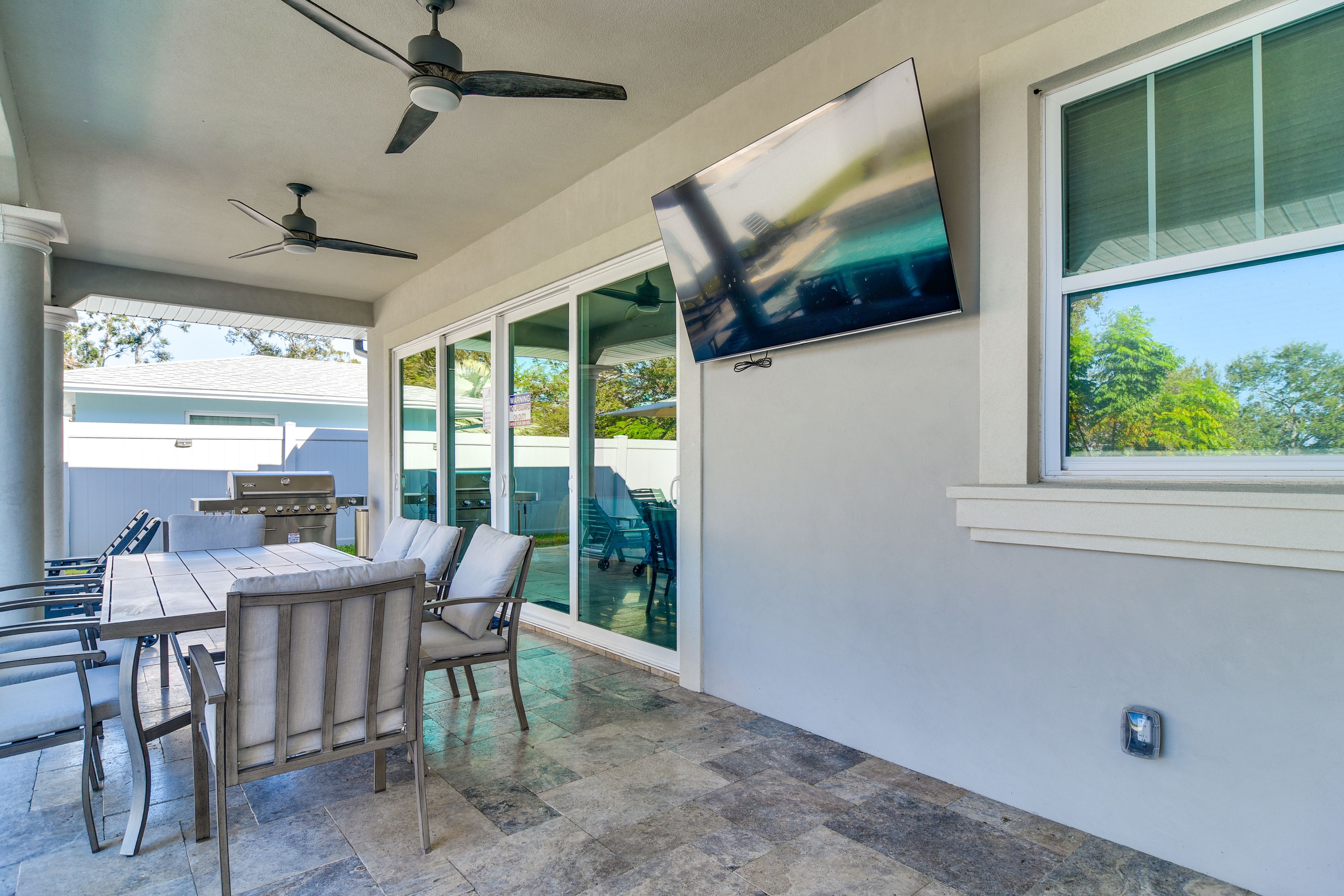 Covered Patio | Gas Grill