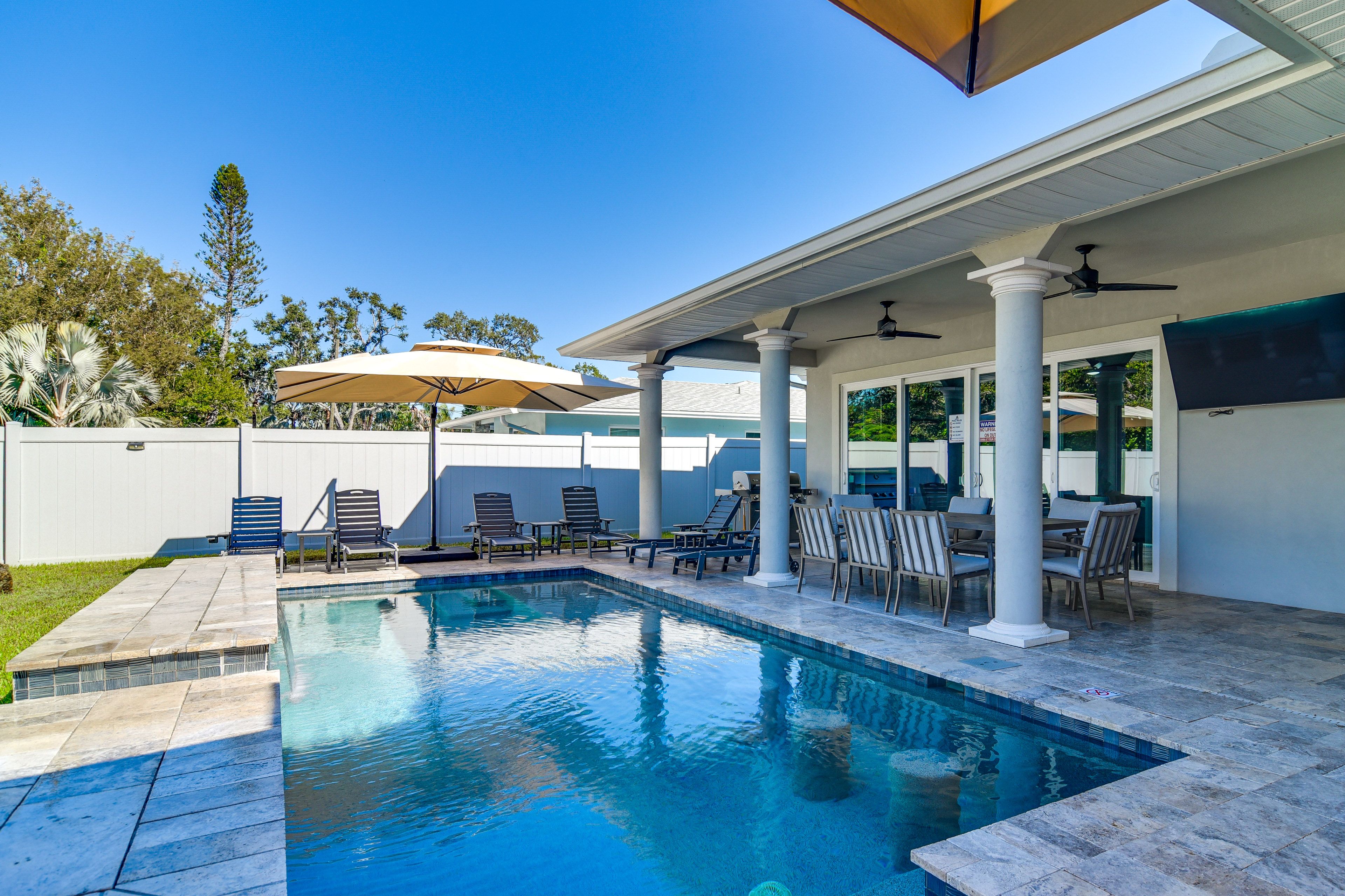 Seminole Vacation Rental | 4BR | 3BA | 2,496 Sq Ft | Step-Free Access