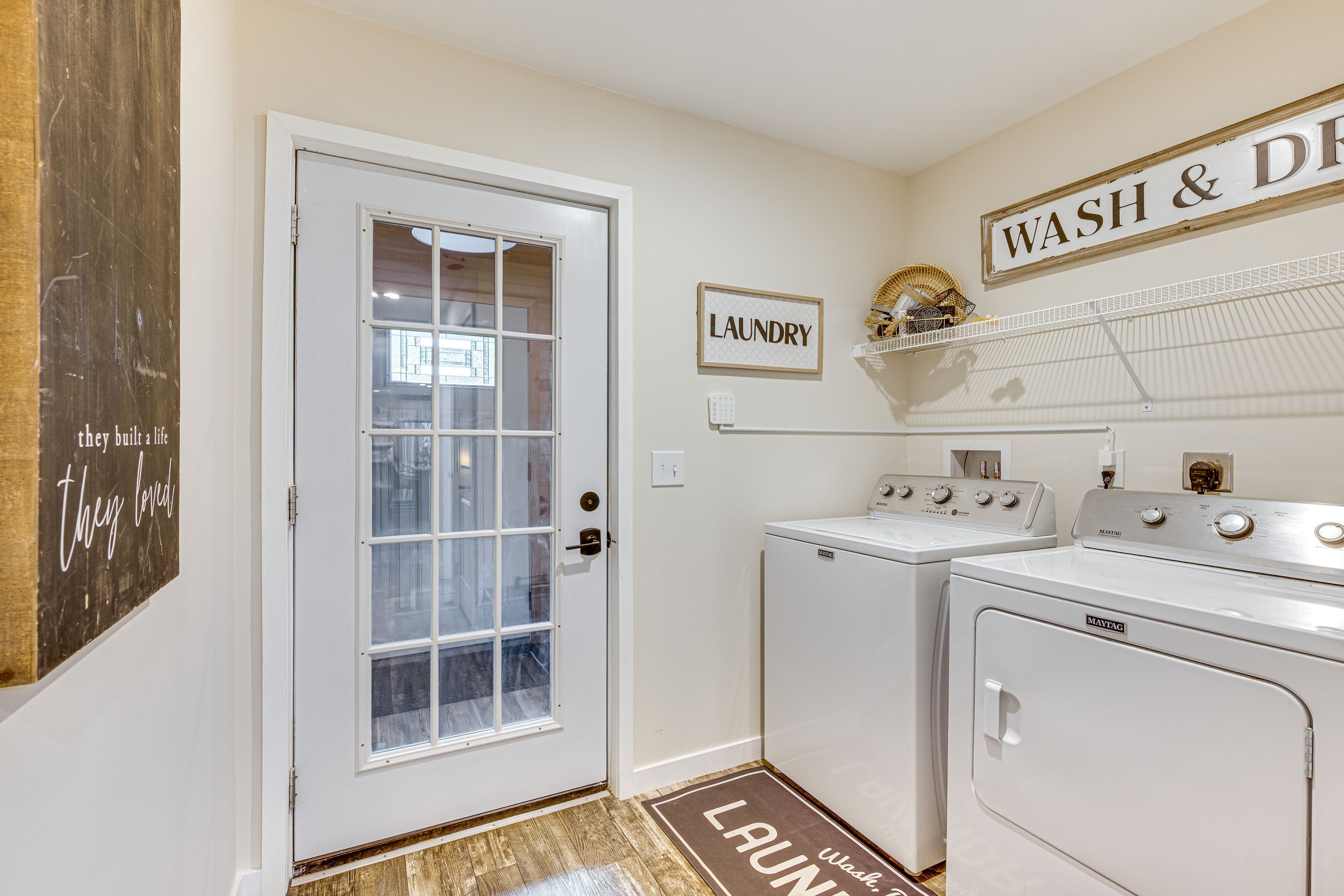 Laundry Room | Washer & Dryer