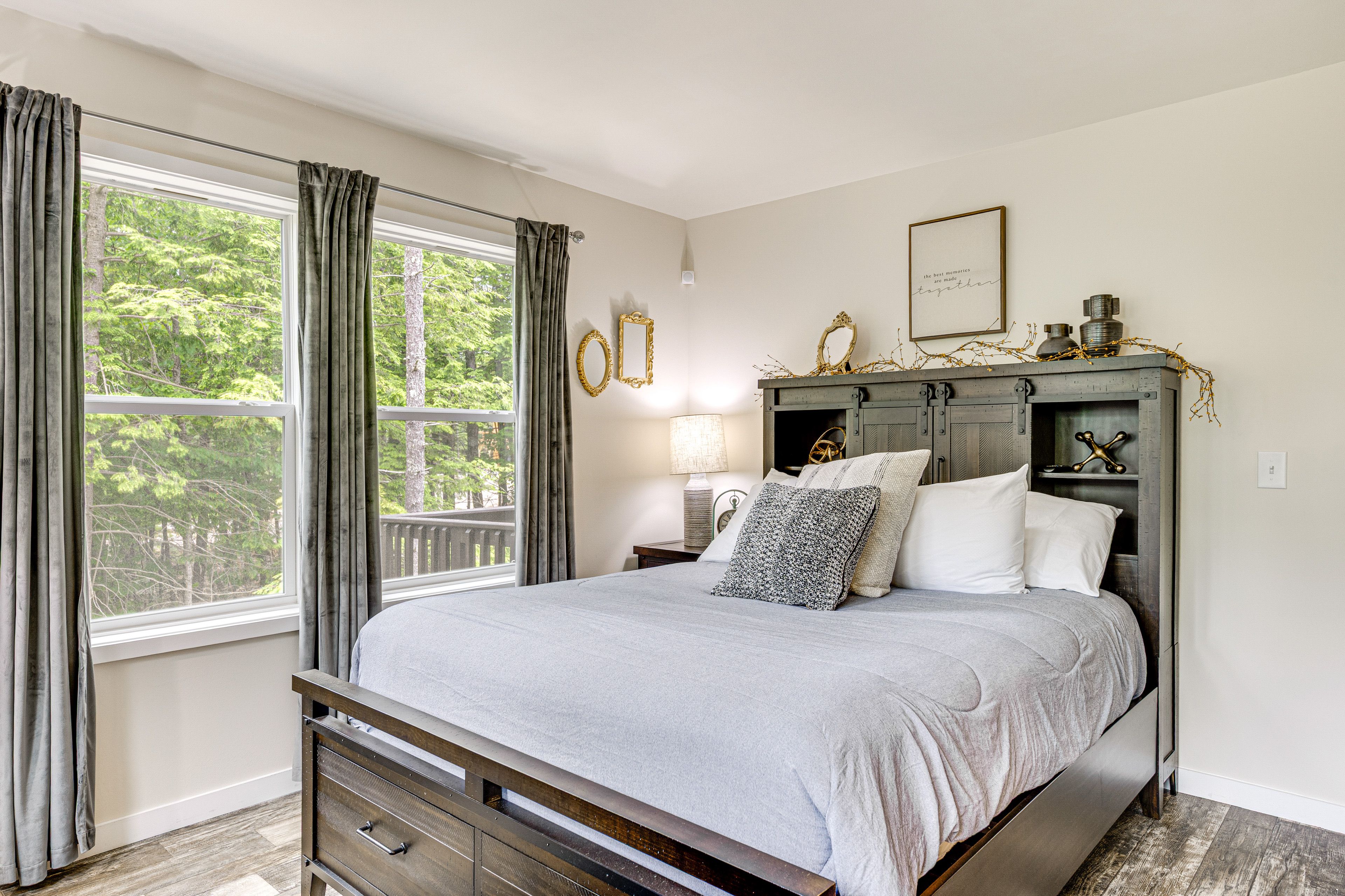 Bedroom 1 | Queen Bed | En-Suite Bathroom
