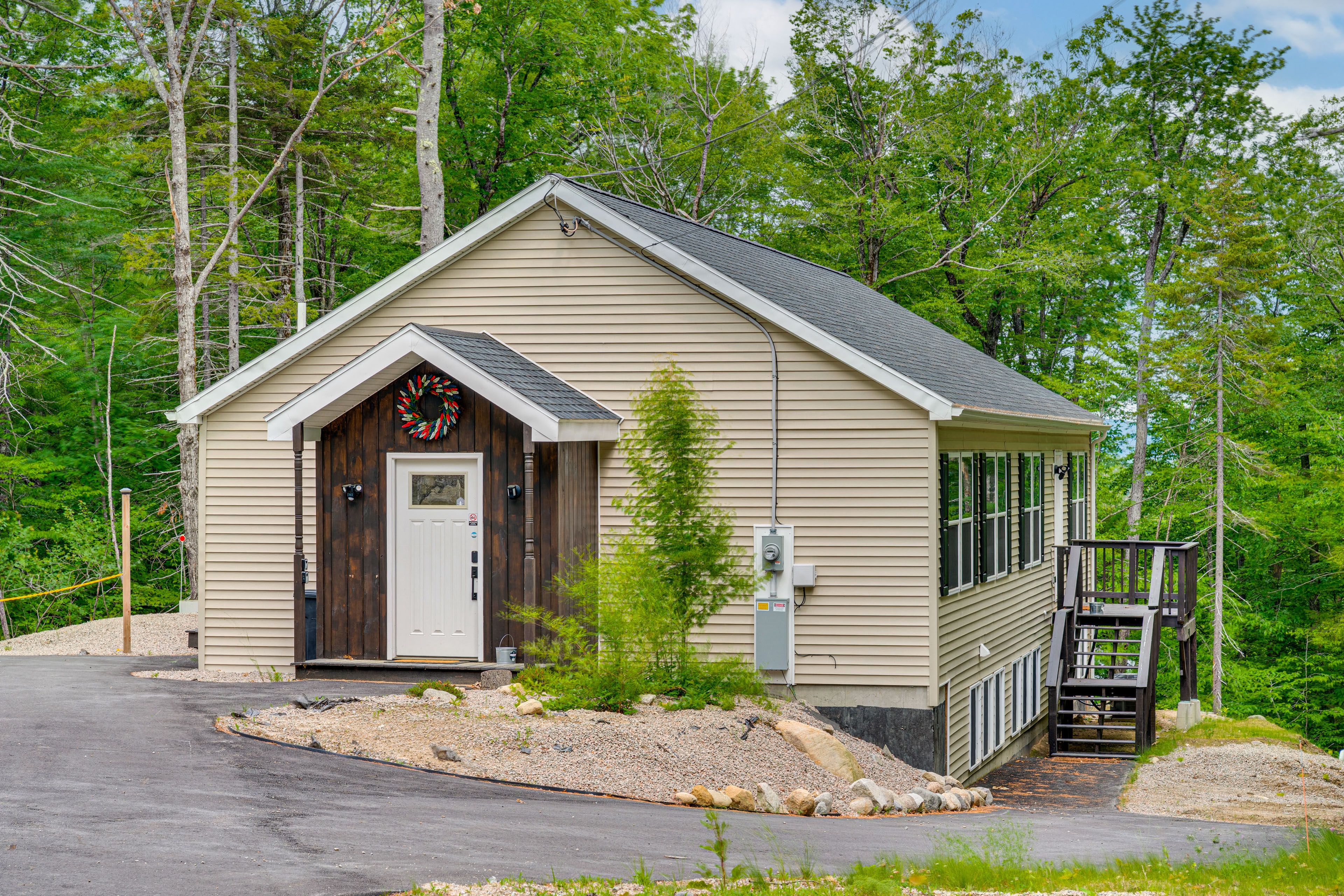Conway Vacation Rental | 3BR | 2BA | 1,550 Sq Ft | 1 Step to Enter