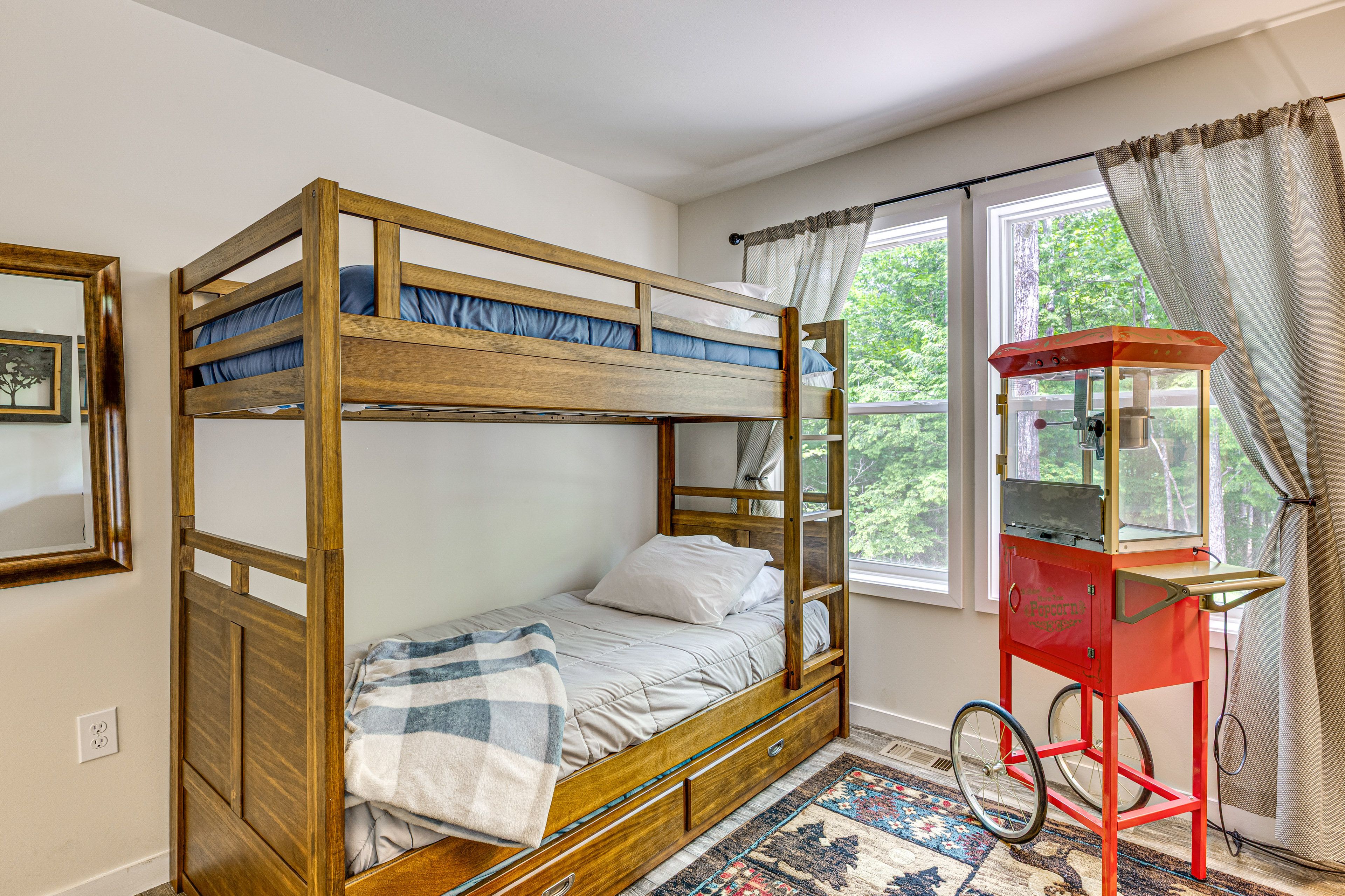 Bedroom 3 | Twin Bunk Bed w/ Twin Trundle