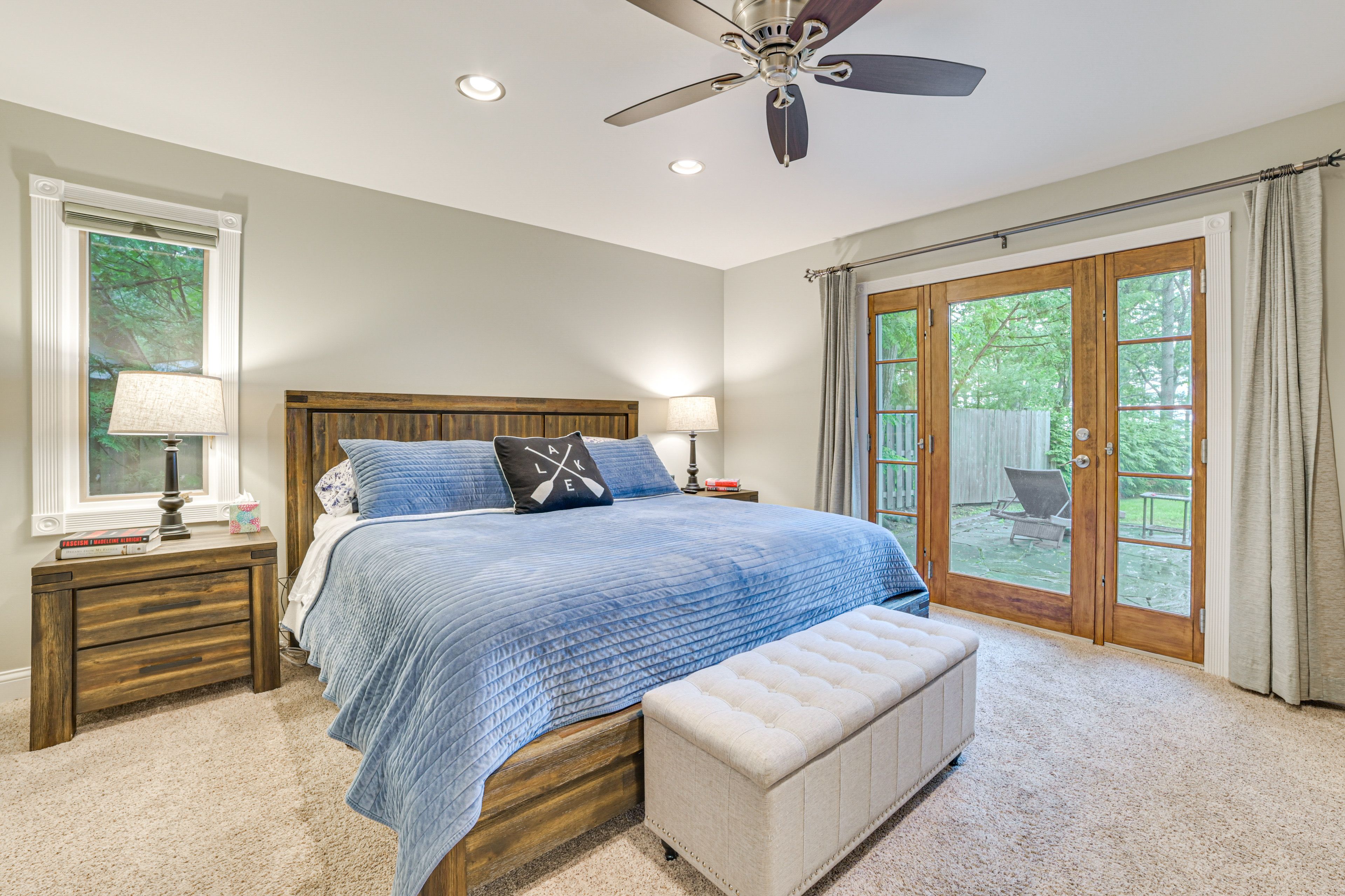 Bedroom Suite 1 | King Bed | Smart TV | 1st Floor