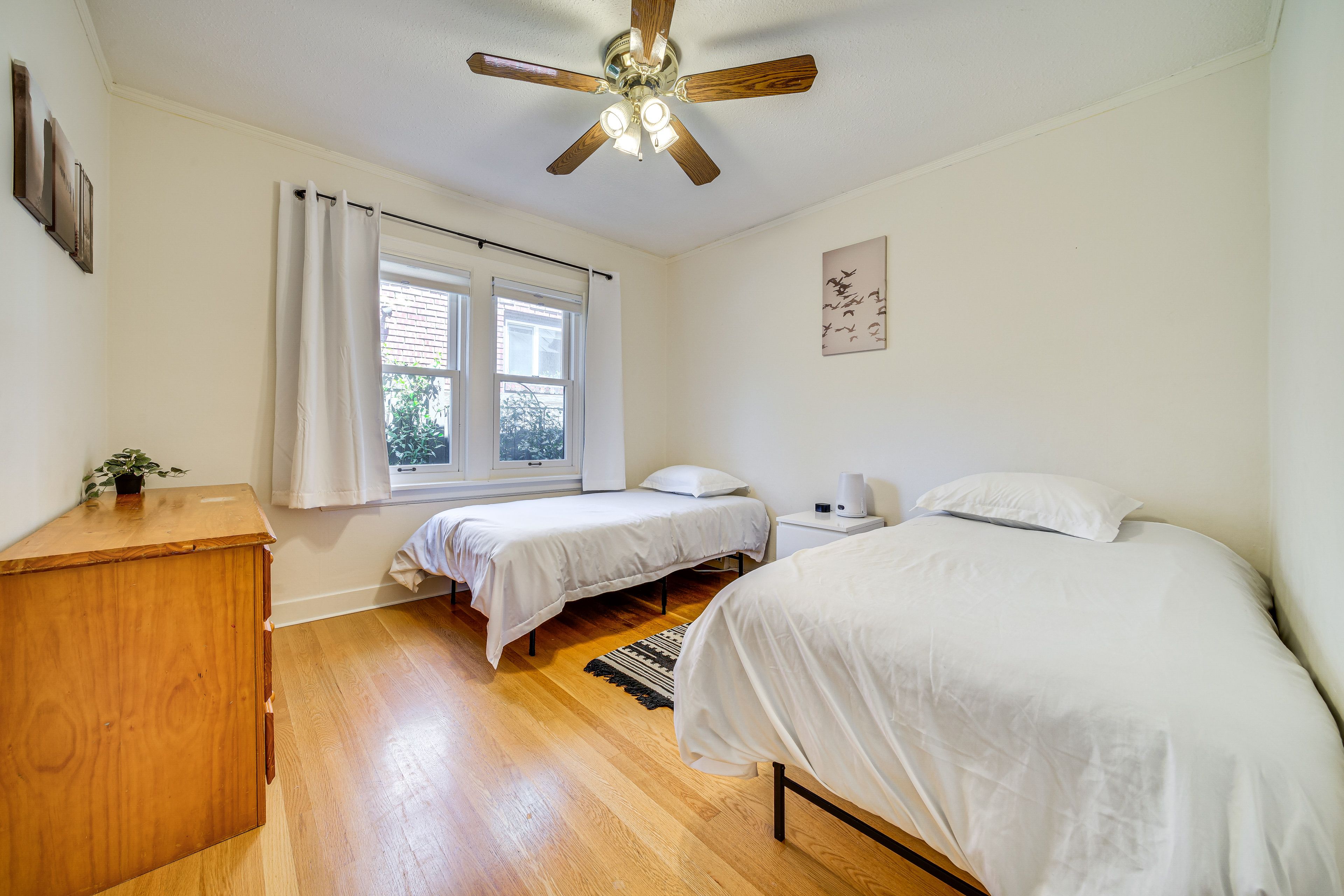Bedroom 2 | 1st Floor | 2 Twin Beds