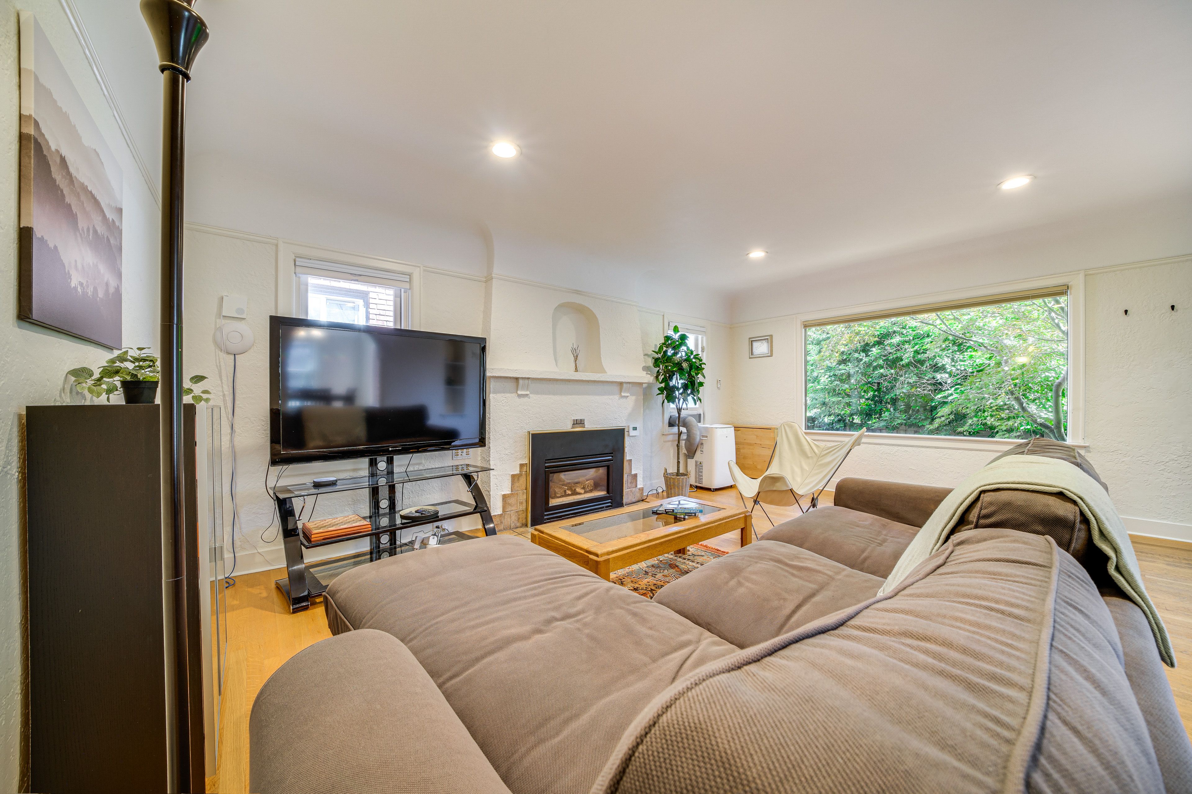 Living Room | 1st Floor | Books/Board Games