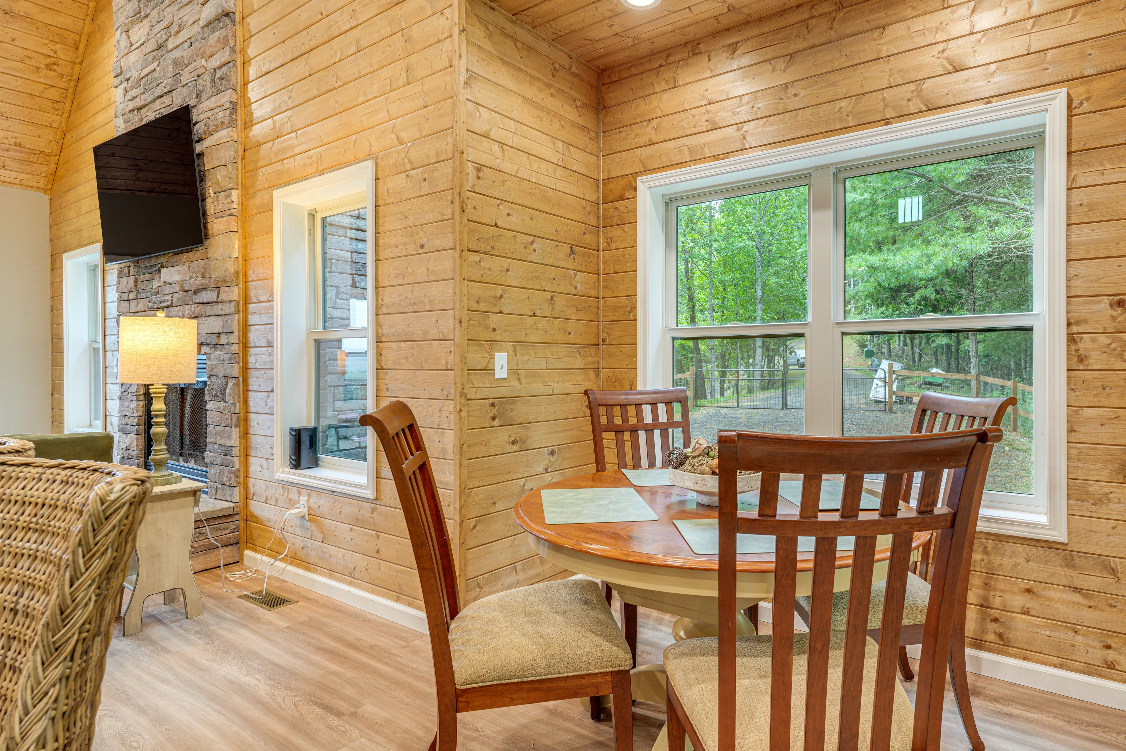 Dining Area | Dishware & Flatware | Main Level