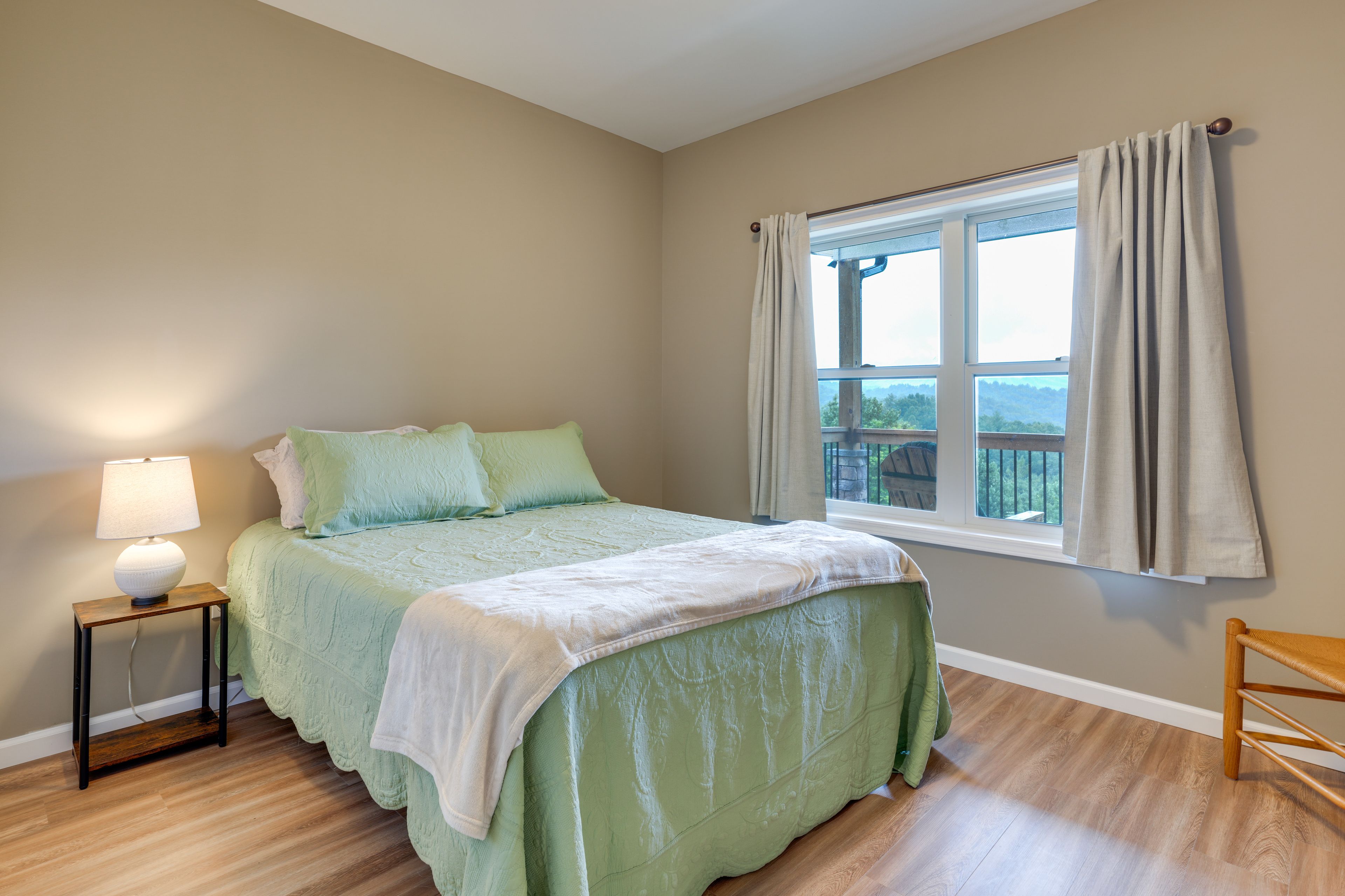 Bedroom 2 | Queen Bed | Main Level