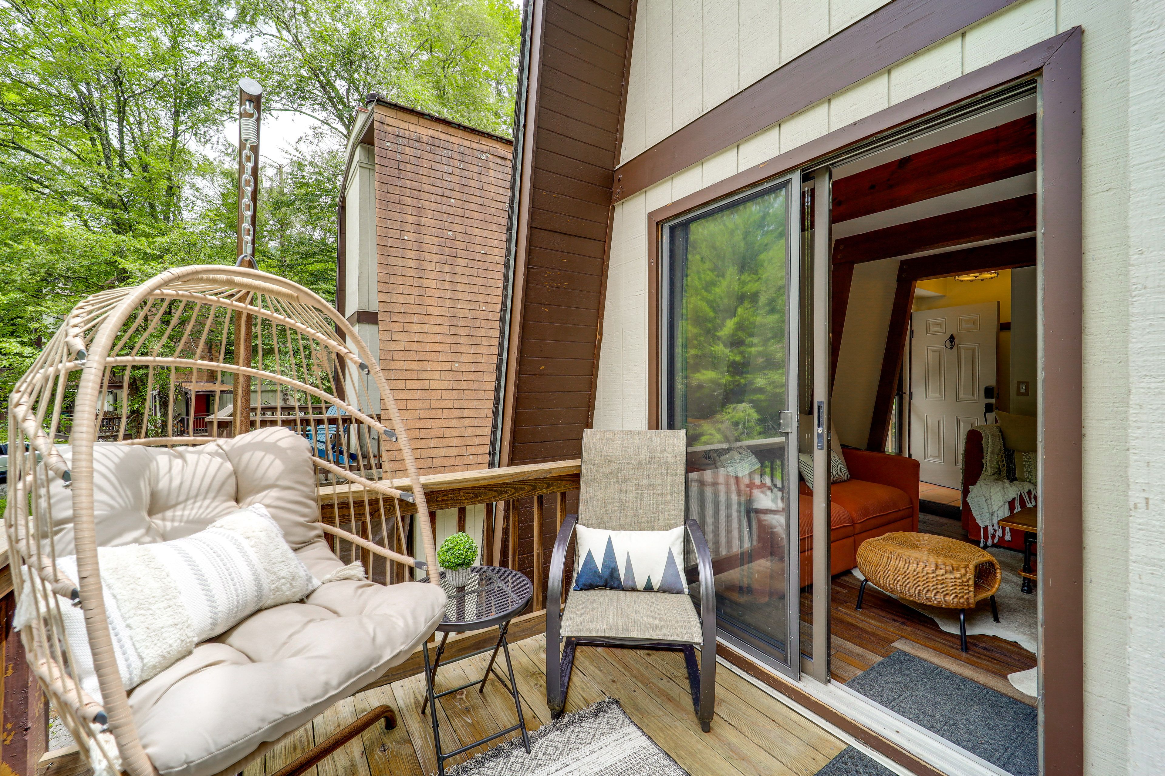 Private Balcony | 2-Story Condo