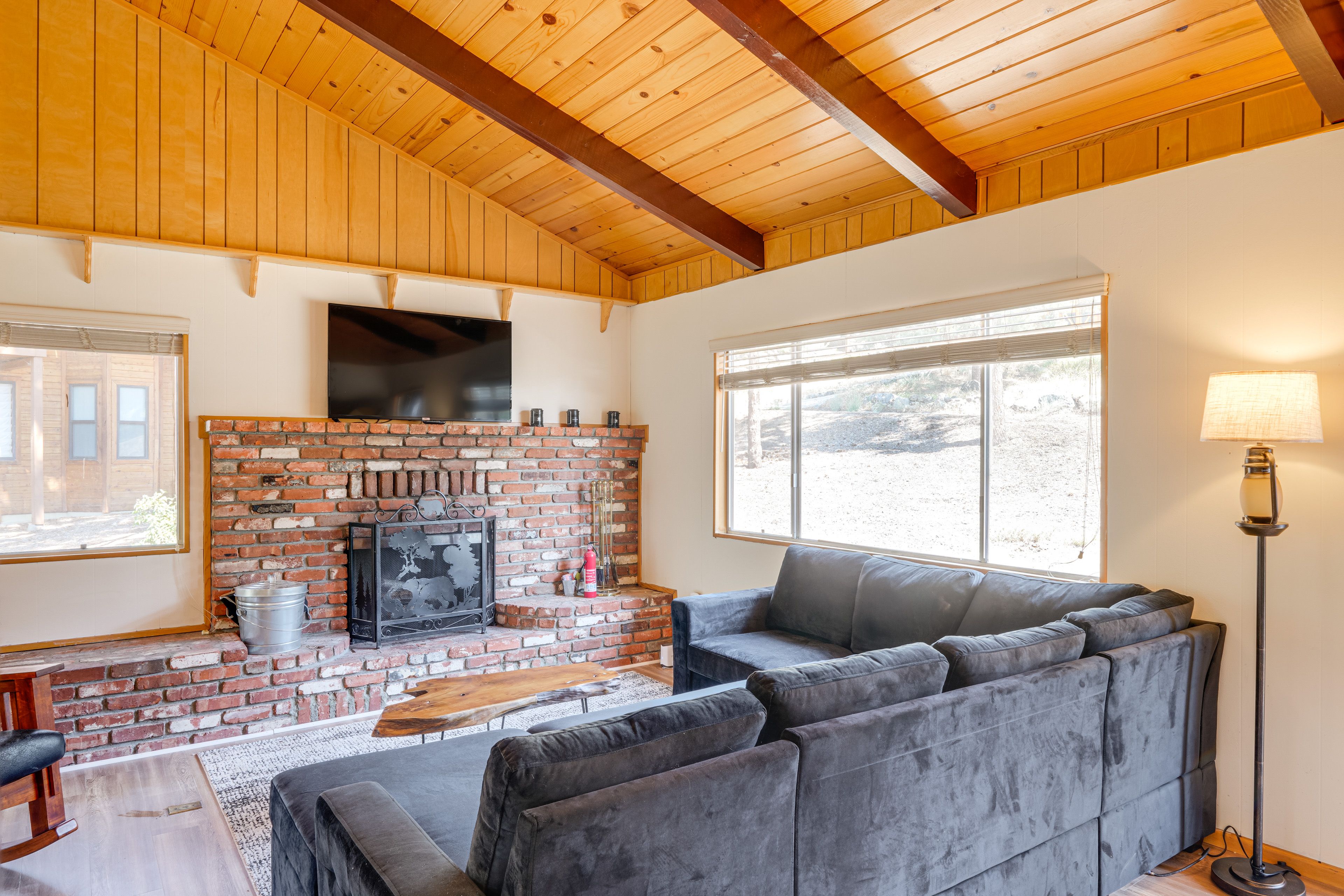 Living Room | Queen Sleeper Sofa | Free WiFi