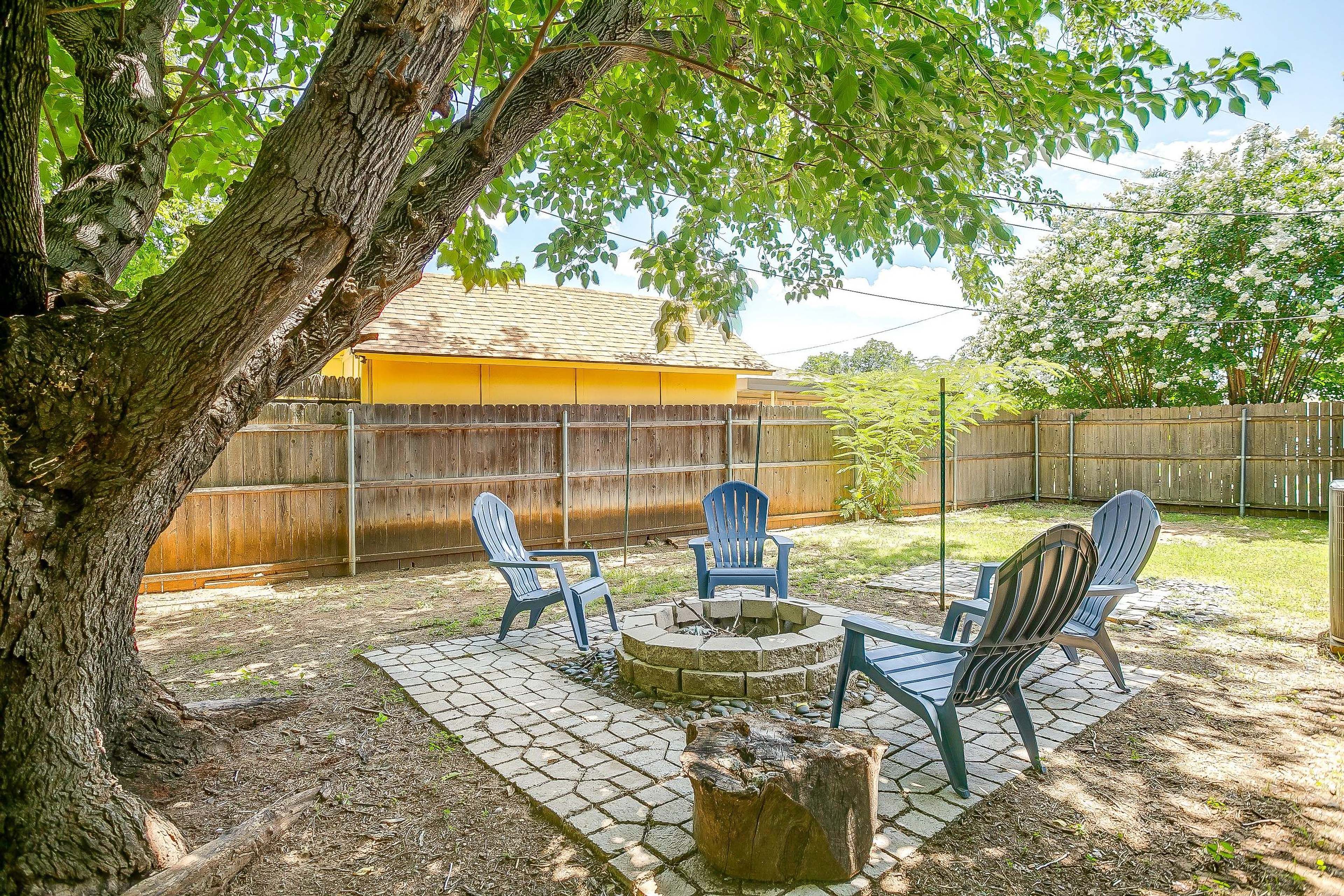 Fenced Backyard | Fire Pit | Covered Patio