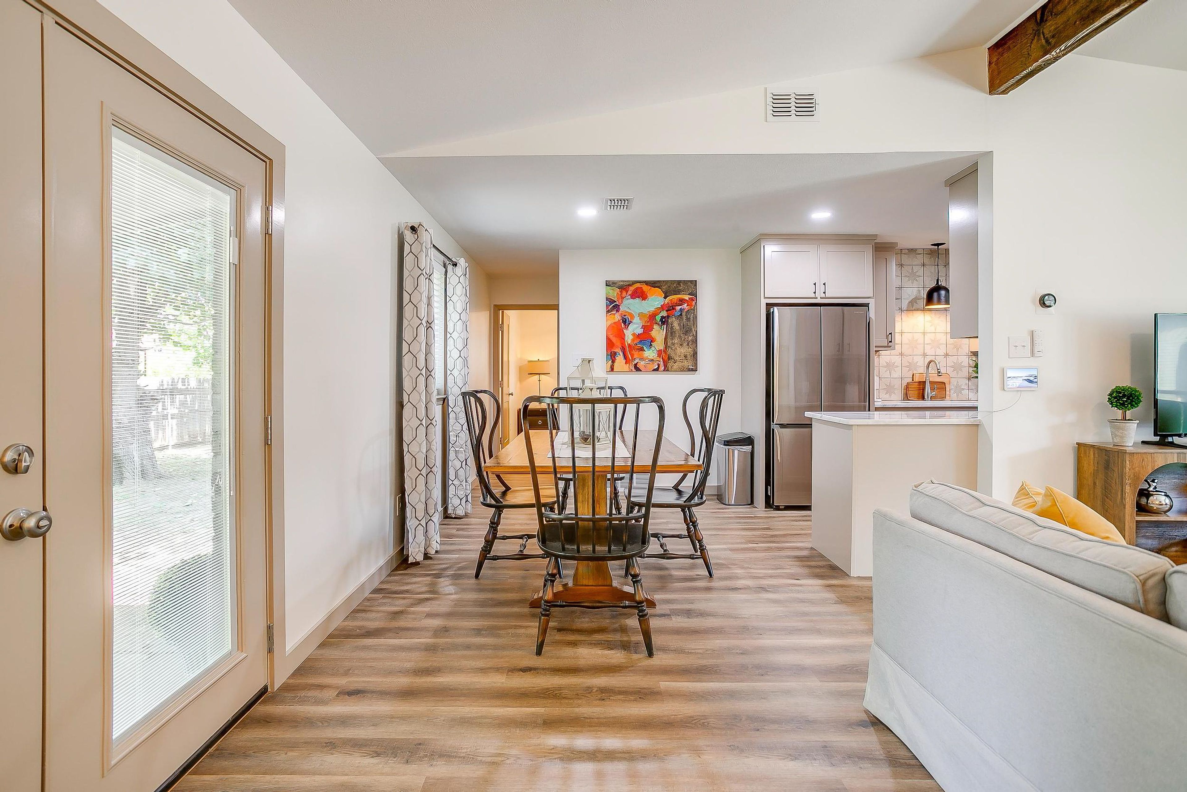 Dining Area | Dishware/Flatware