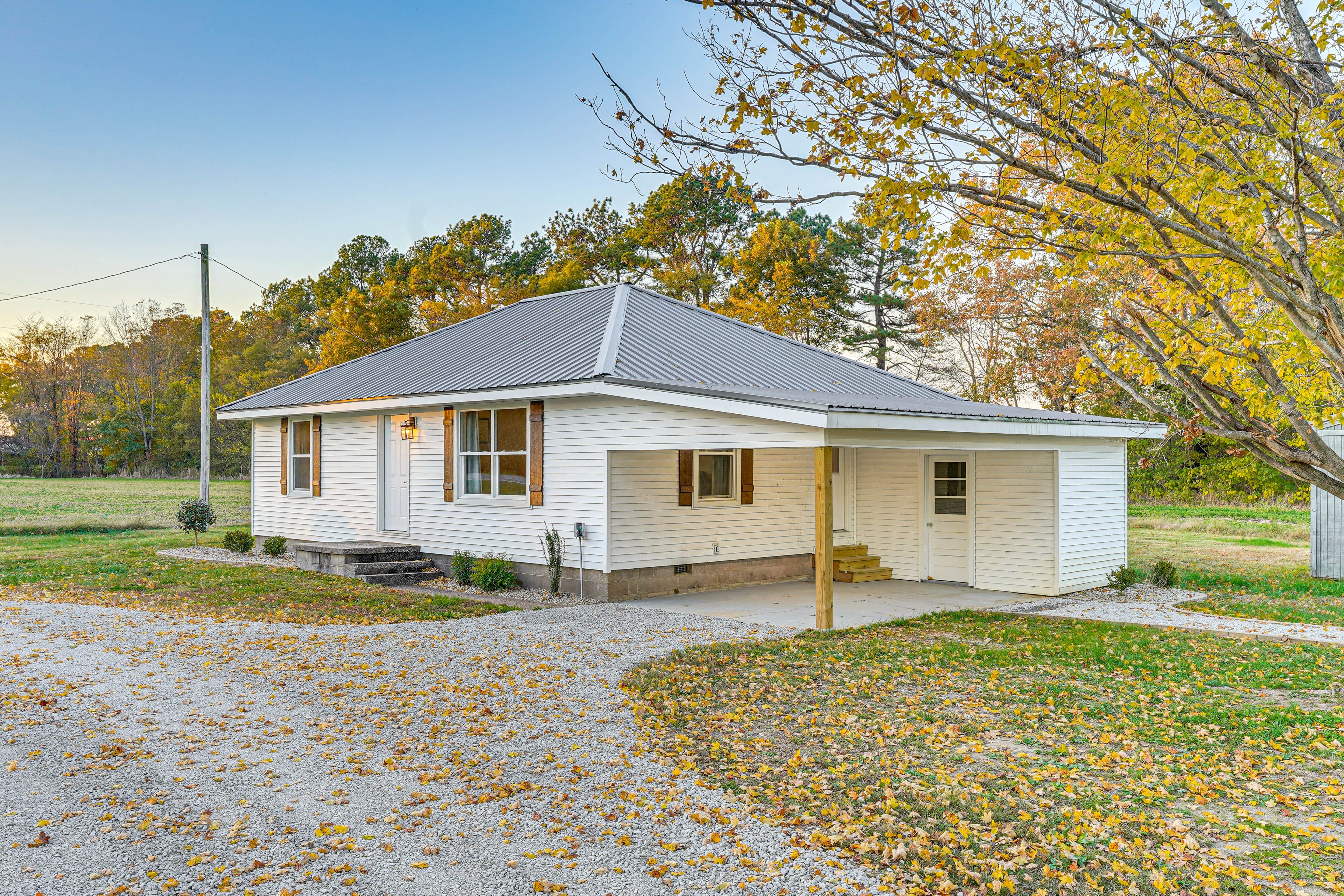 Exterior | Driveway (5 Vehicles) | Carport (1 Vehicle)