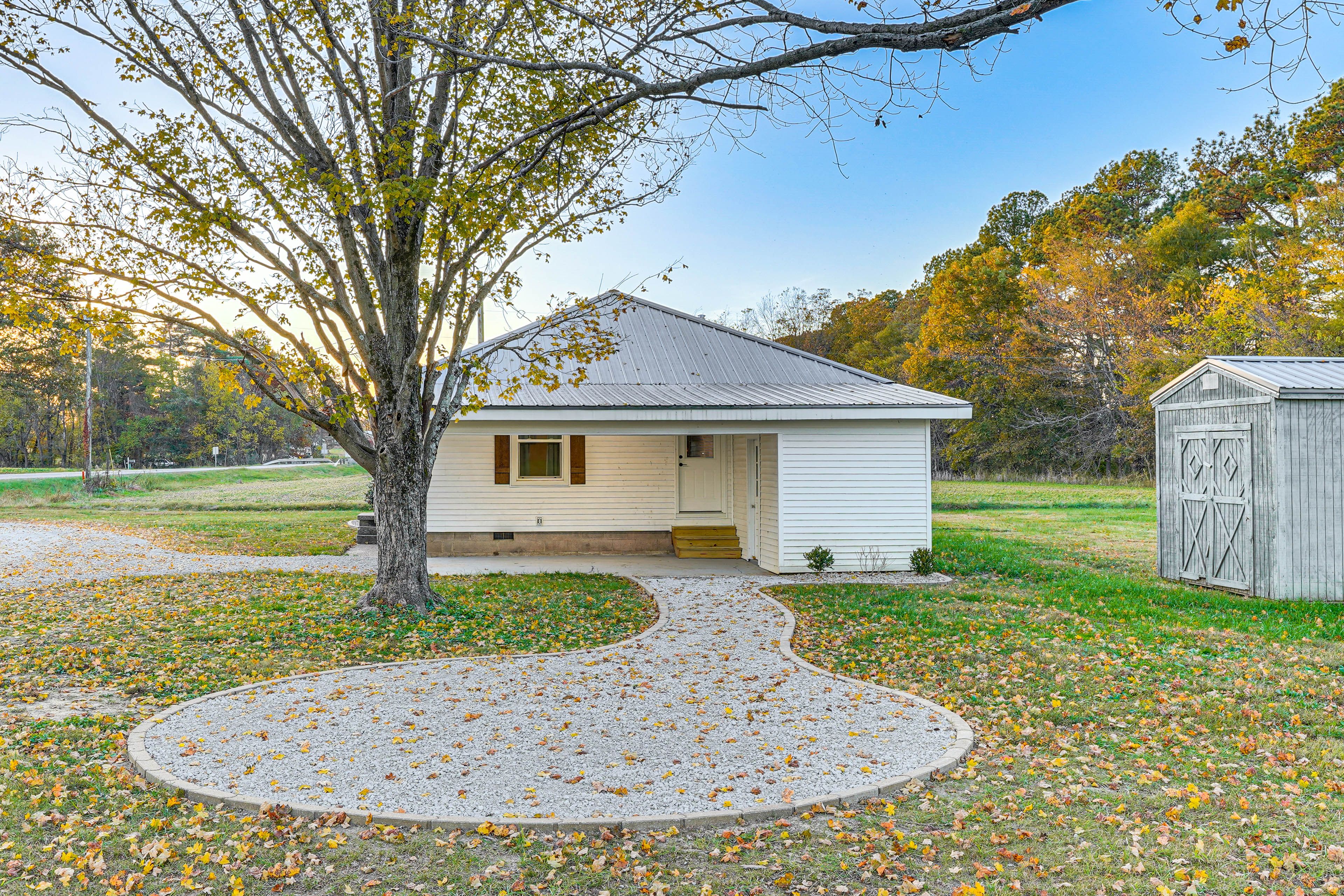 Cunningham Vacation Rental | 2BR | 1BA | 1,000 Sq Ft | Steps to Enter