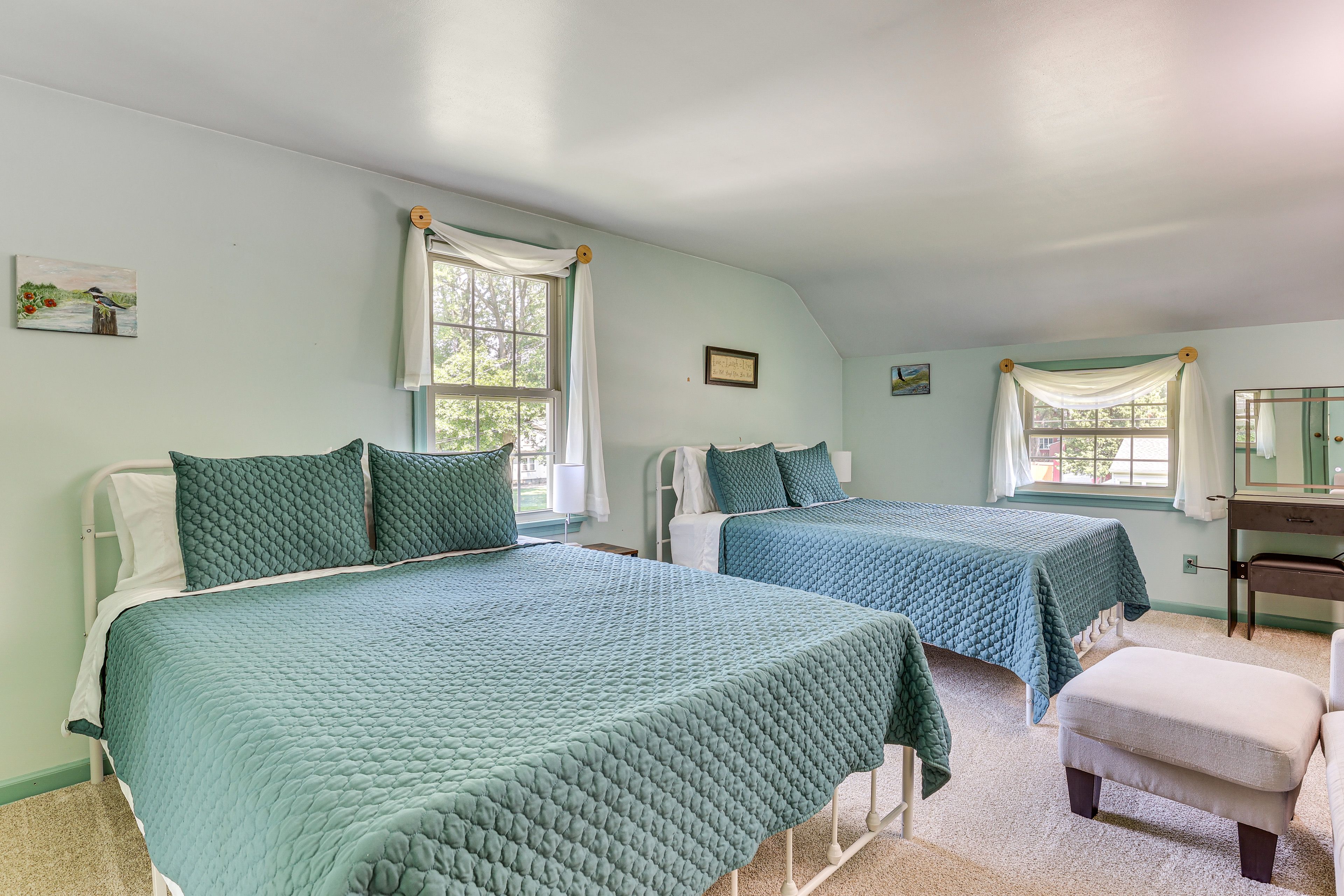 Bedroom | 2 Queen Beds