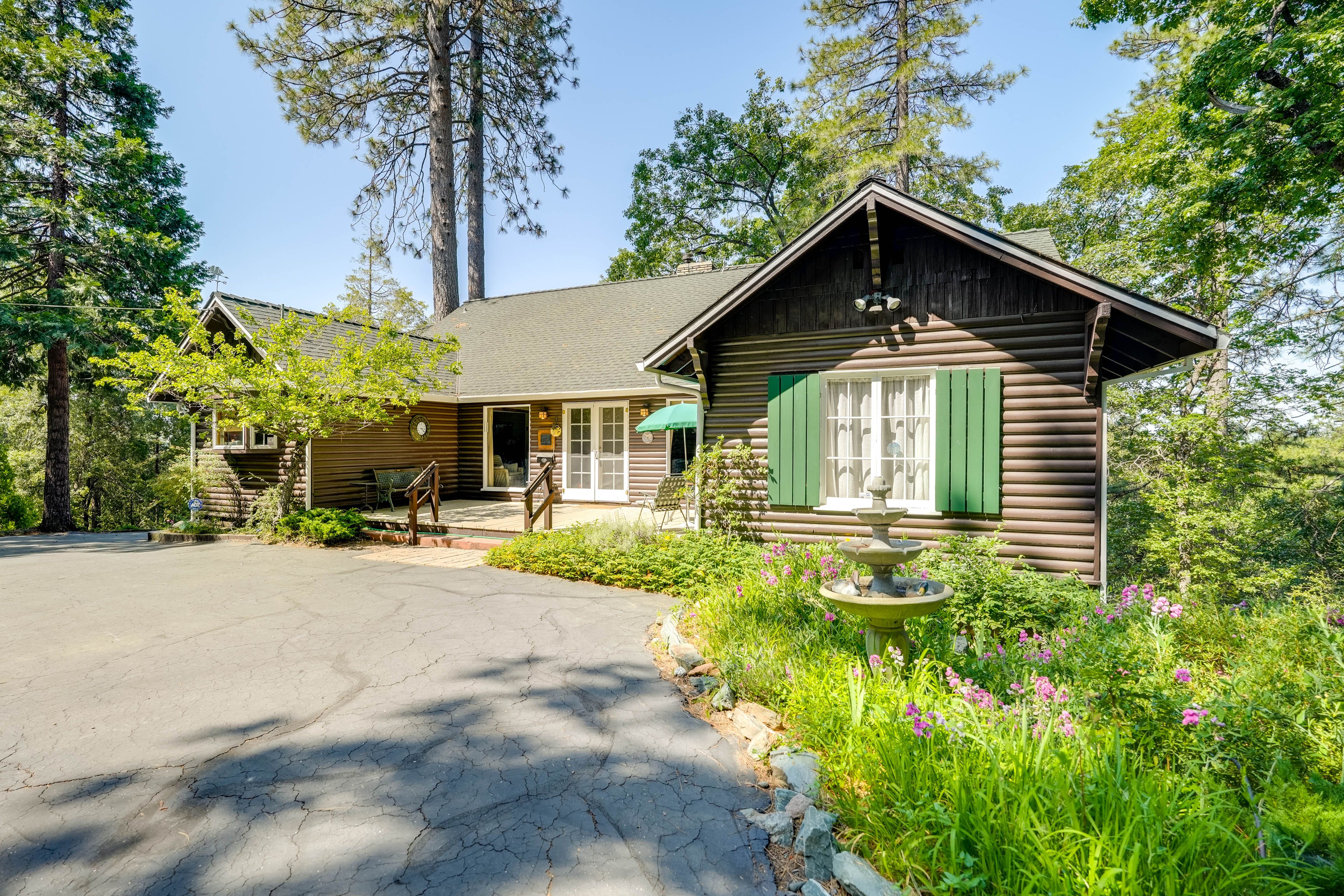 Property Exterior | Driveway (8 Vehicles) | On-Site Trail Access