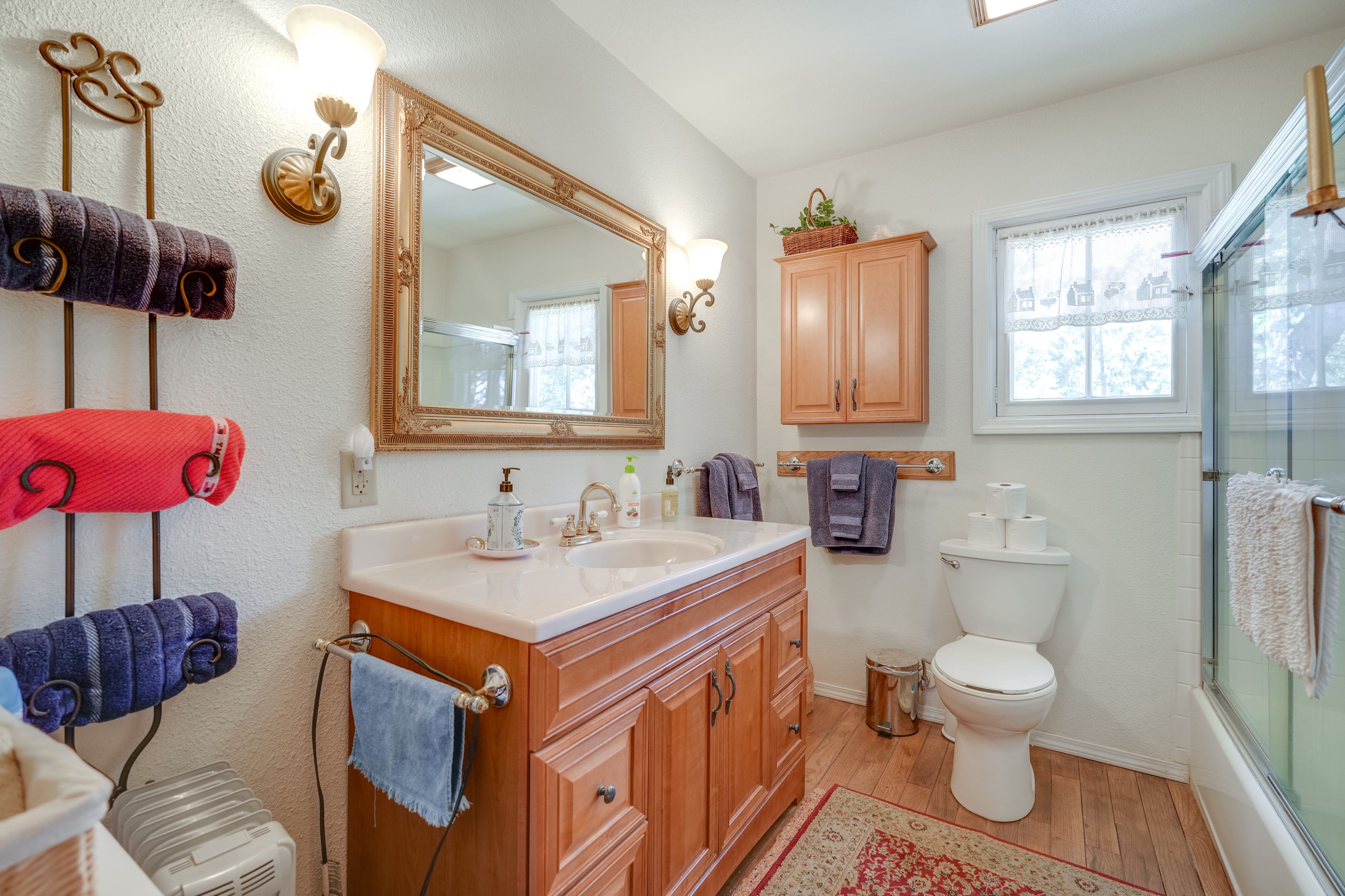 Full Bathroom | Main Level