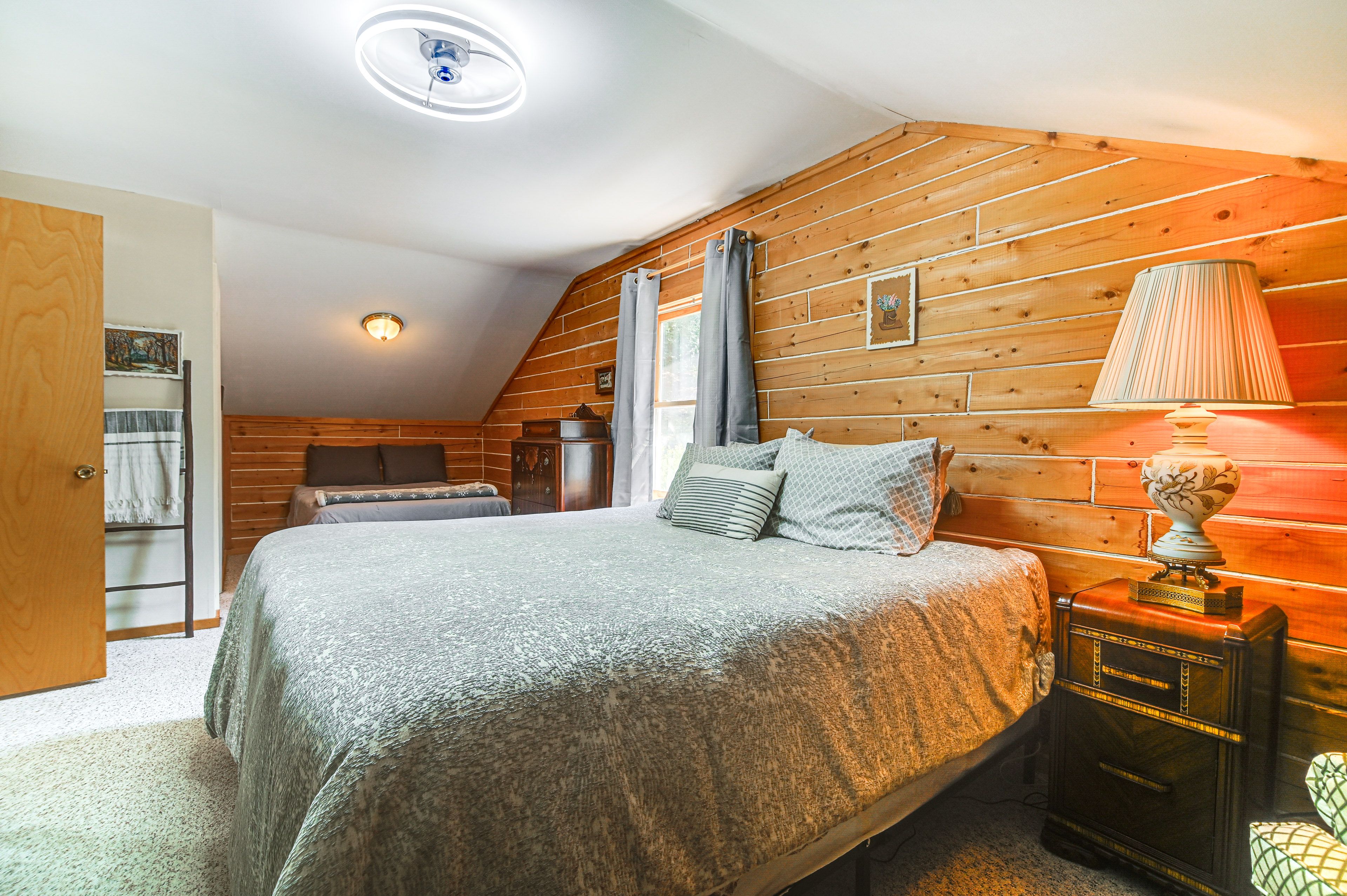 Bedroom 1 | King Bed | Full Bed | 2nd Floor