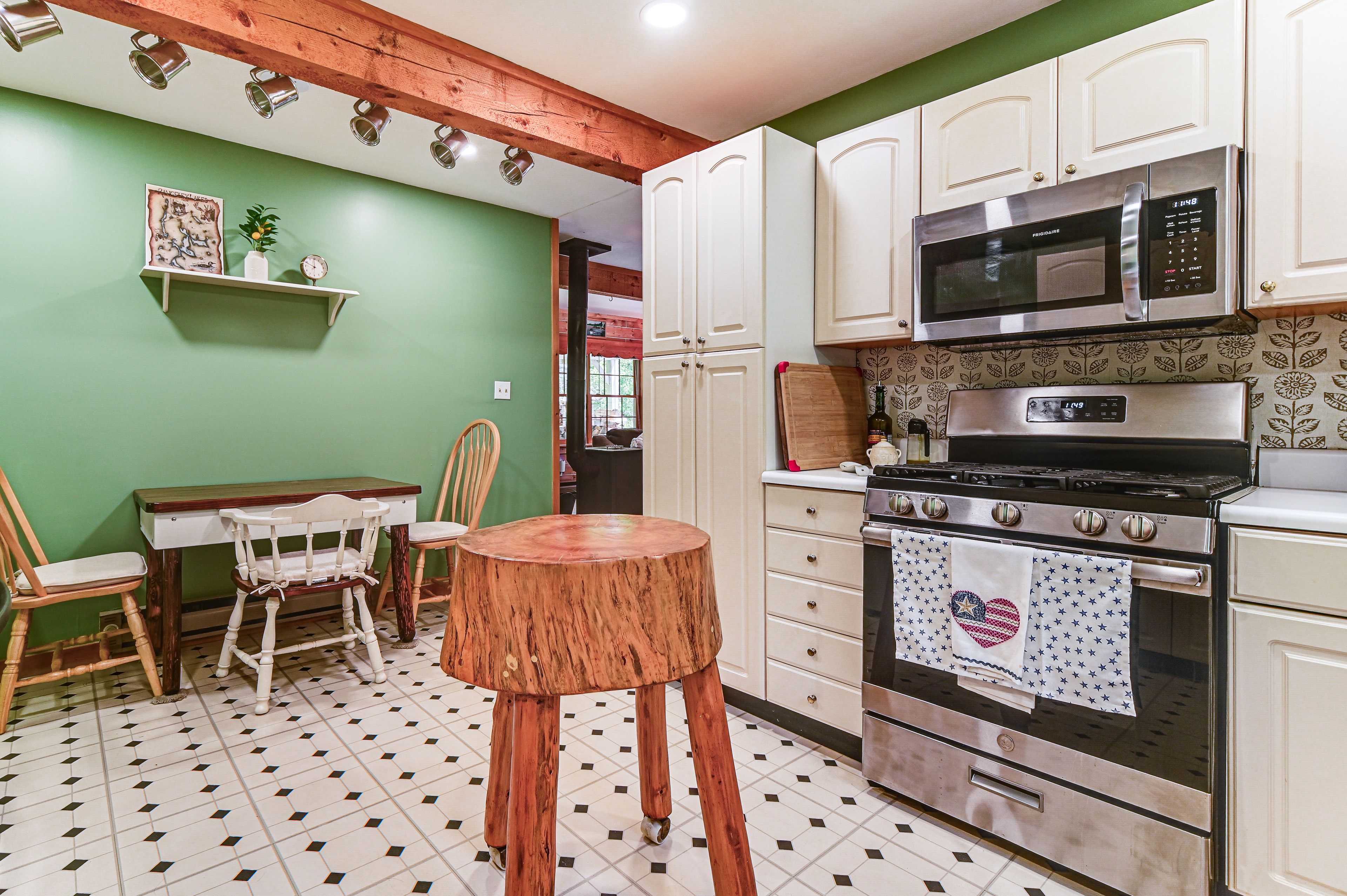 Additional Dining Area | 1st Floor