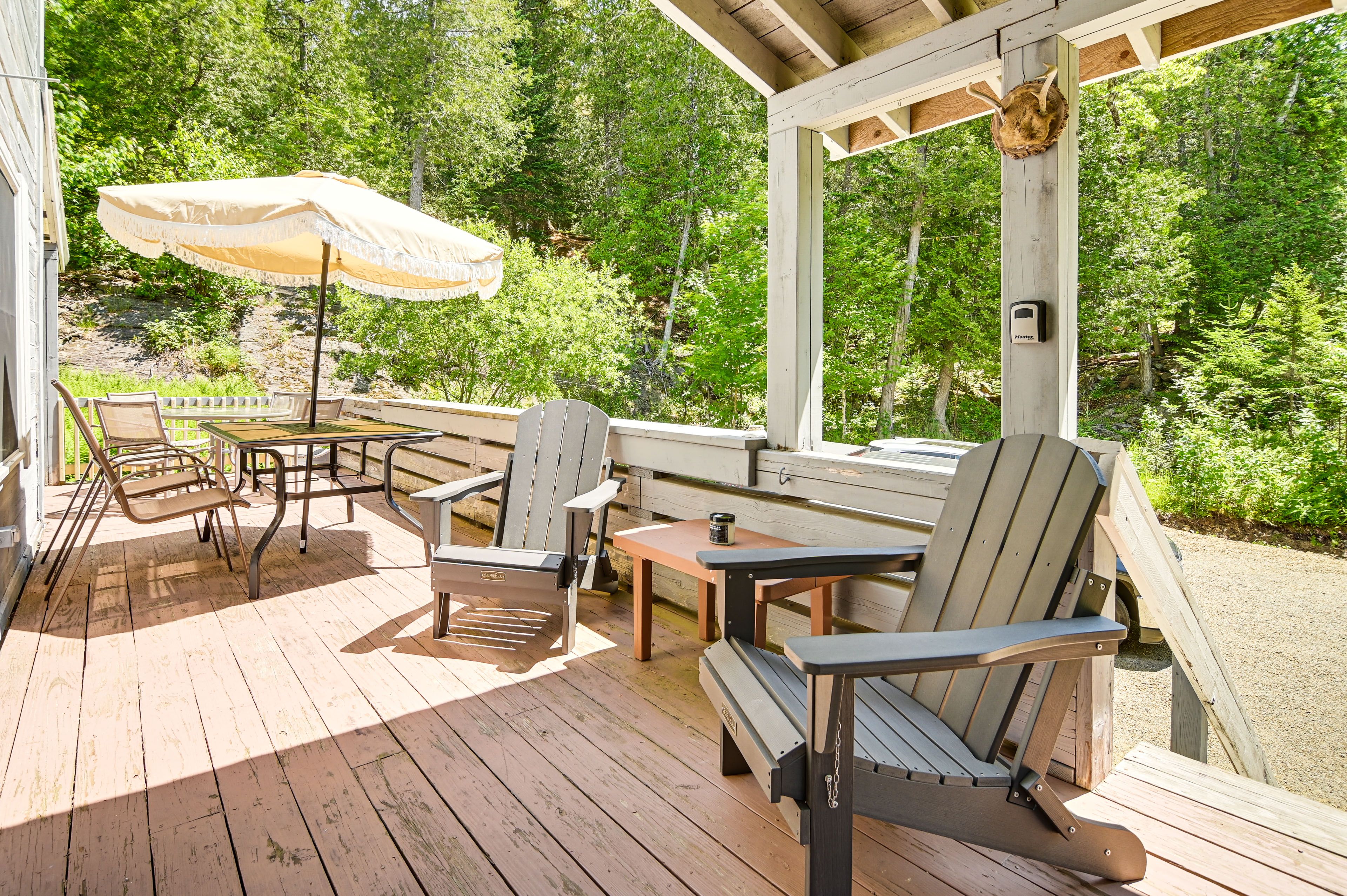 Wraparound Deck | Gas Grill | Dining Area | Jenga Giant