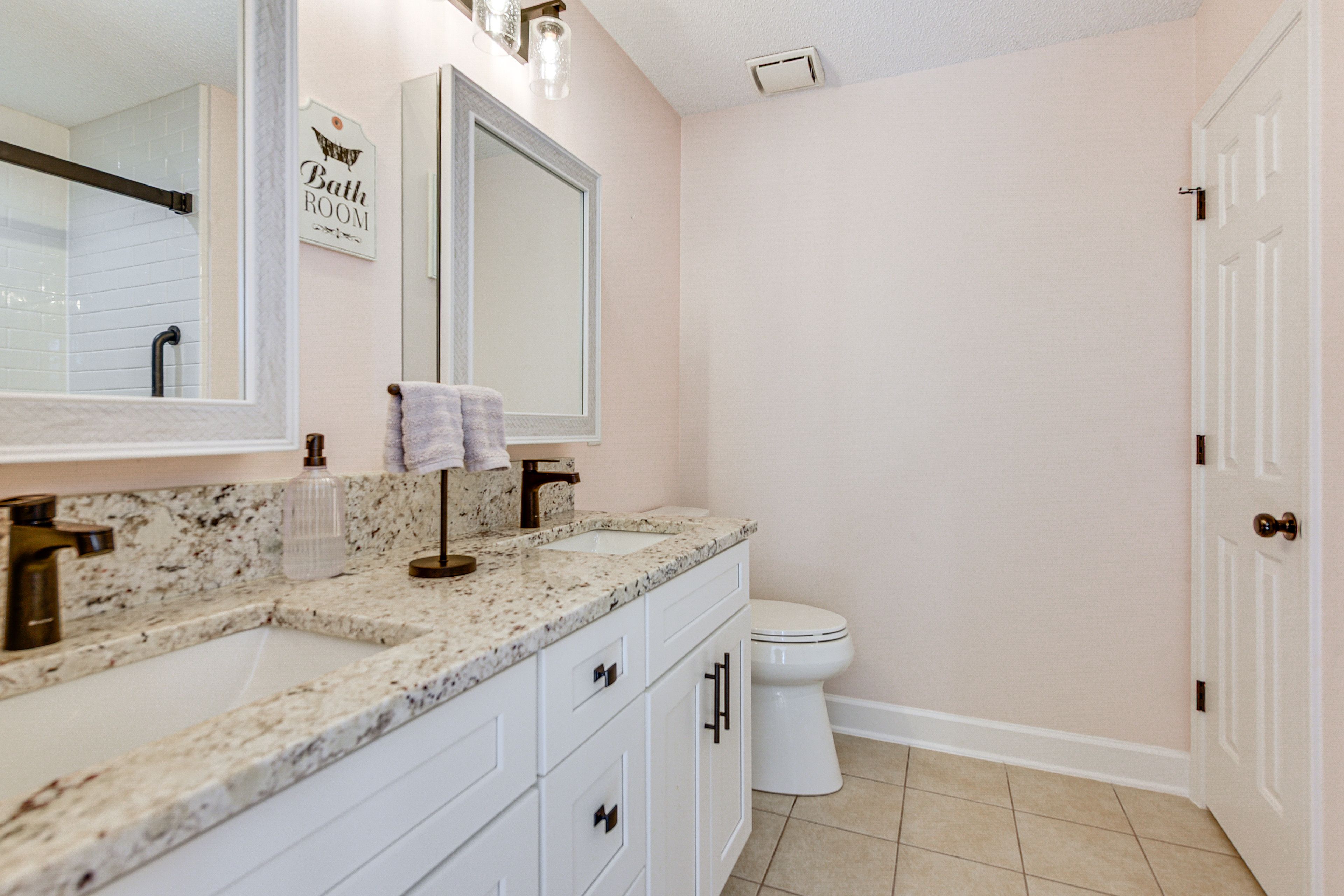 En-Suite Bathroom | 2nd Floor | Towels Provided