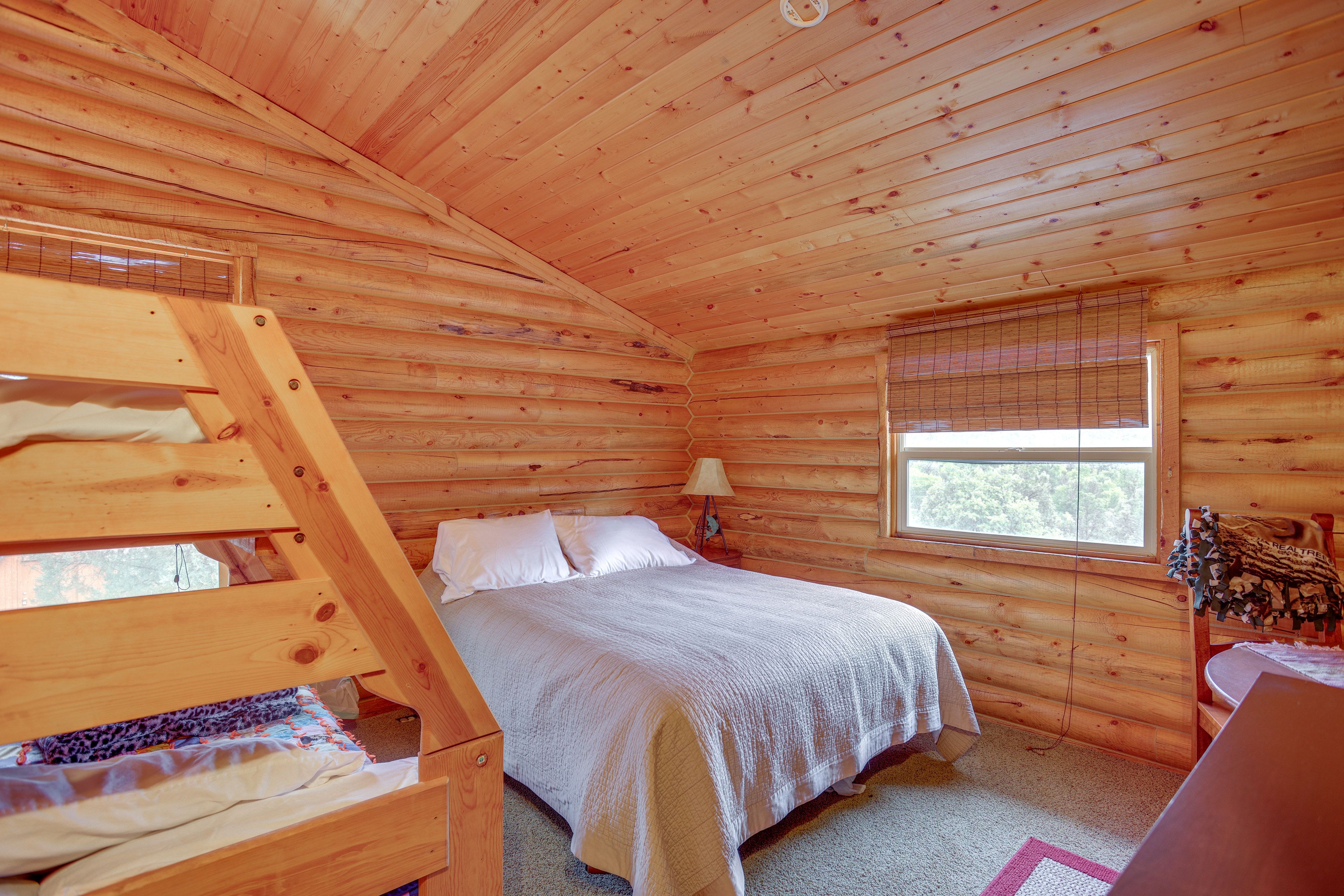 Bedroom 2 | 2nd Floor | Twin/Full Bunk Bed | Full Bed