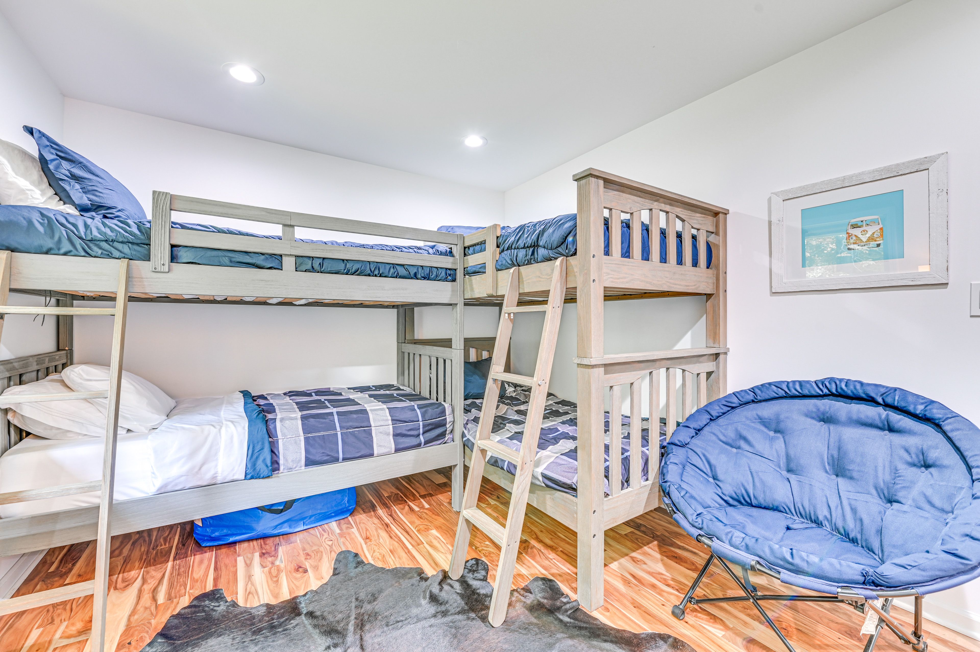 Bedroom 3 | 2 Twin Bunk Beds | Smart TV