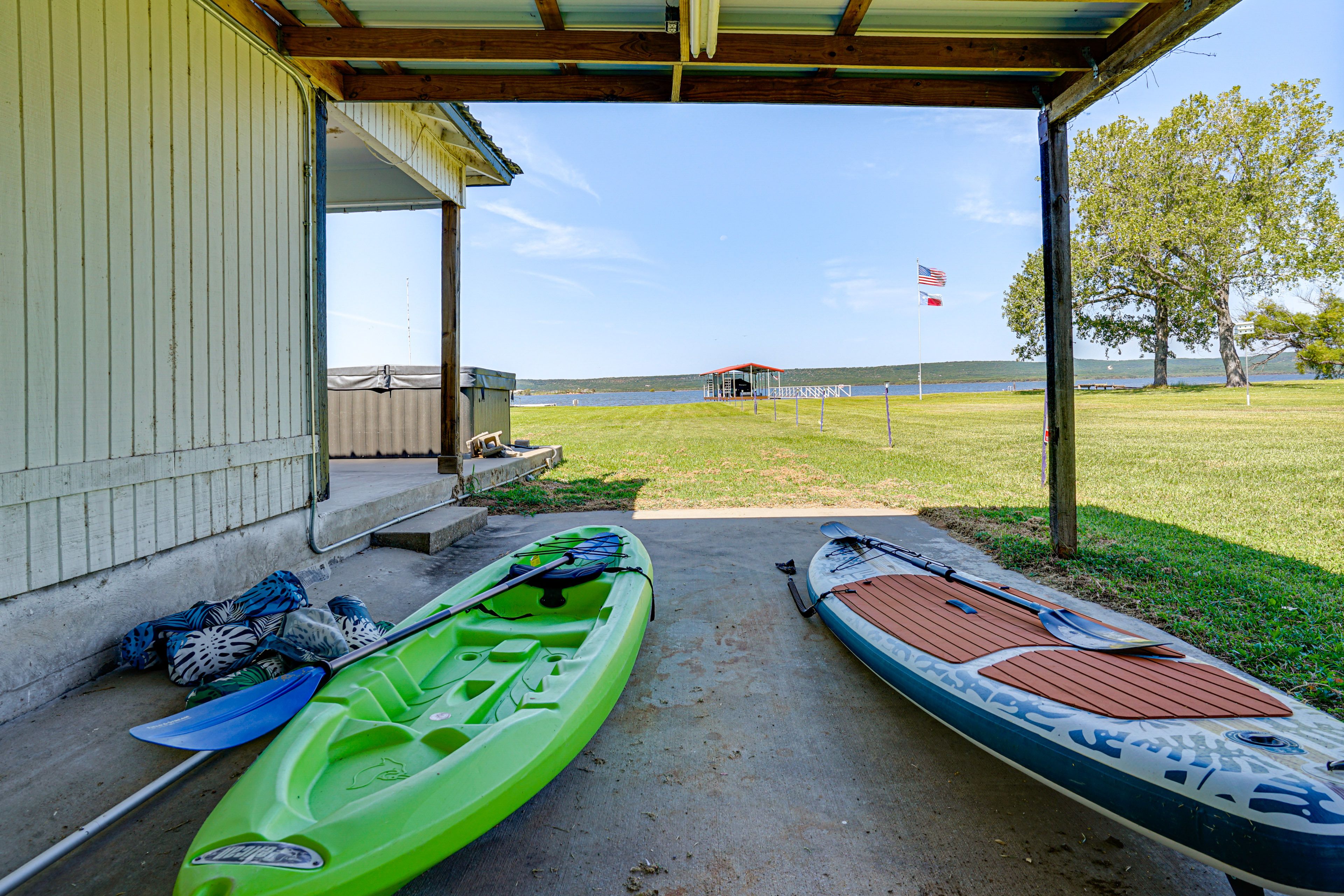 Kayak | Paddle Board | Life Jackets