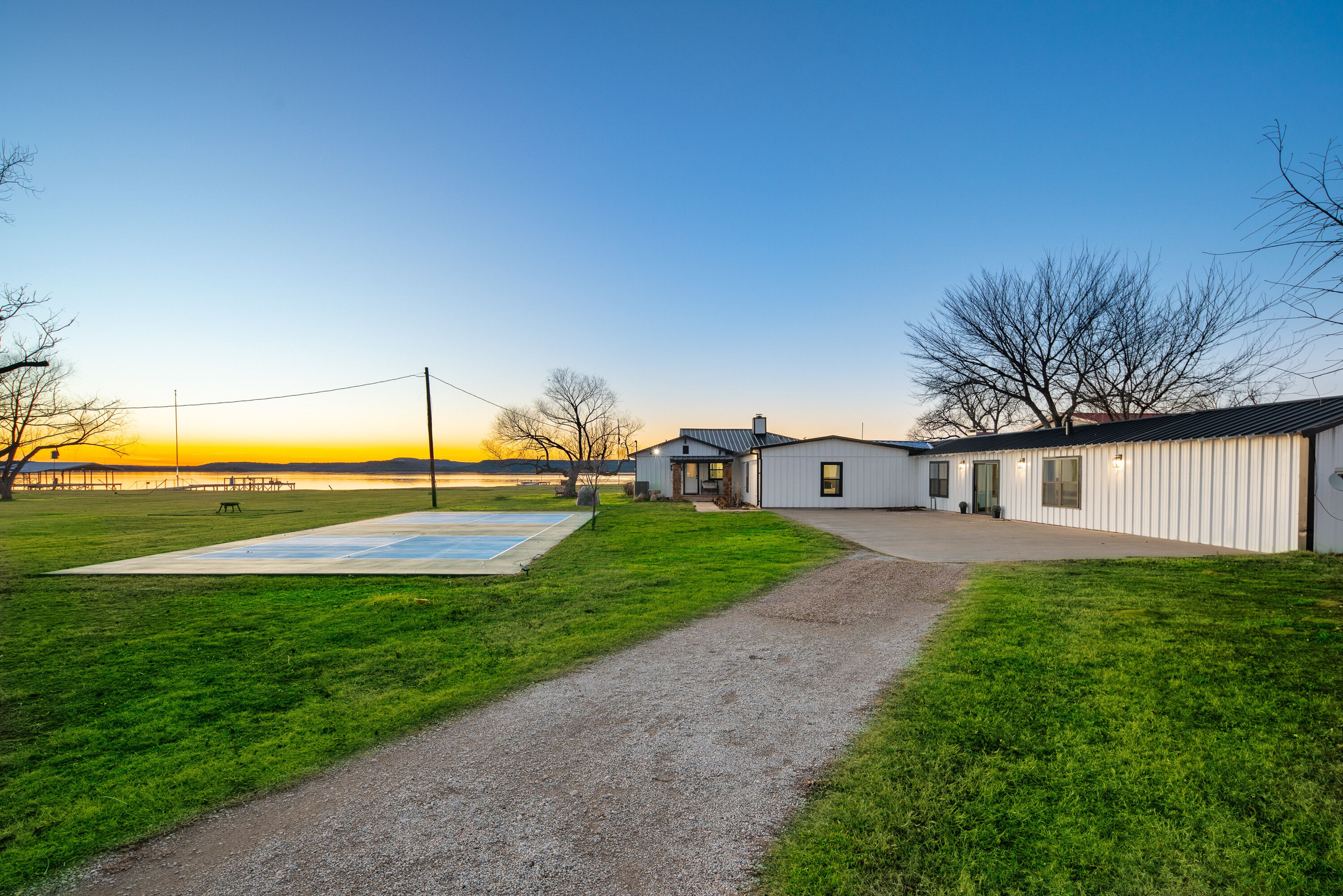 Parking | Driveway (3 Vehicles)