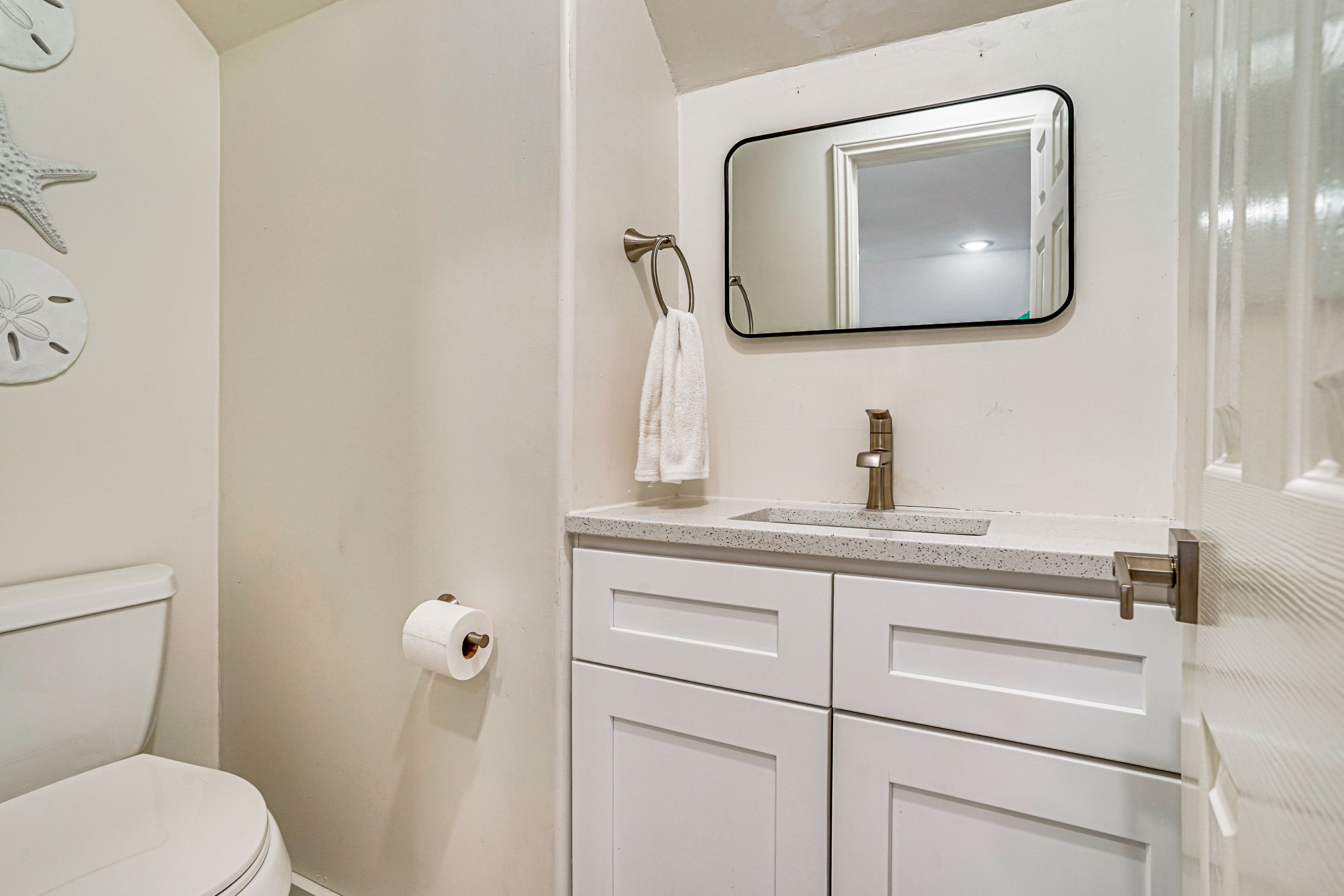 Half Bath | 1st Floor