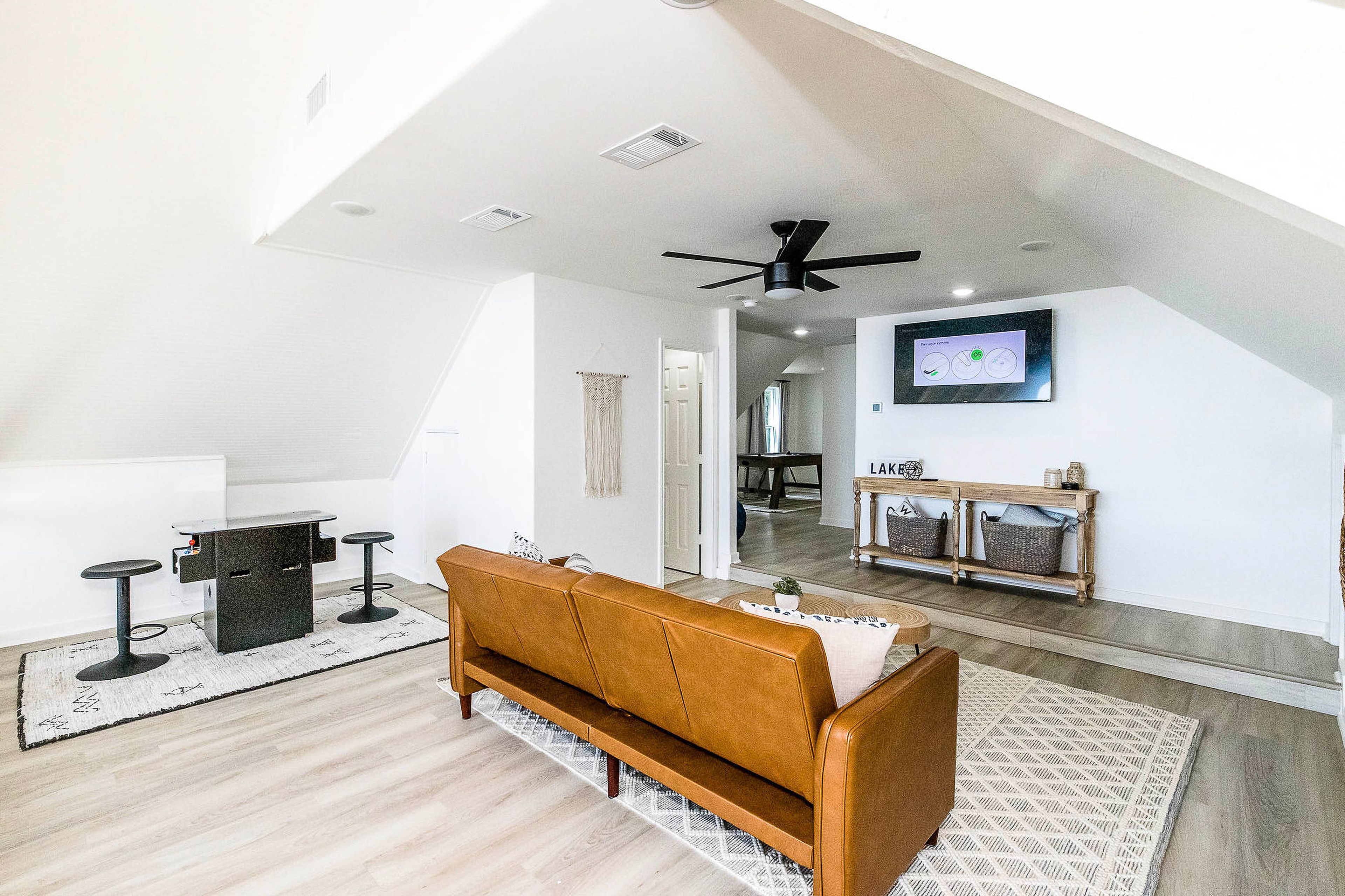 Loft | Games | Smart TV