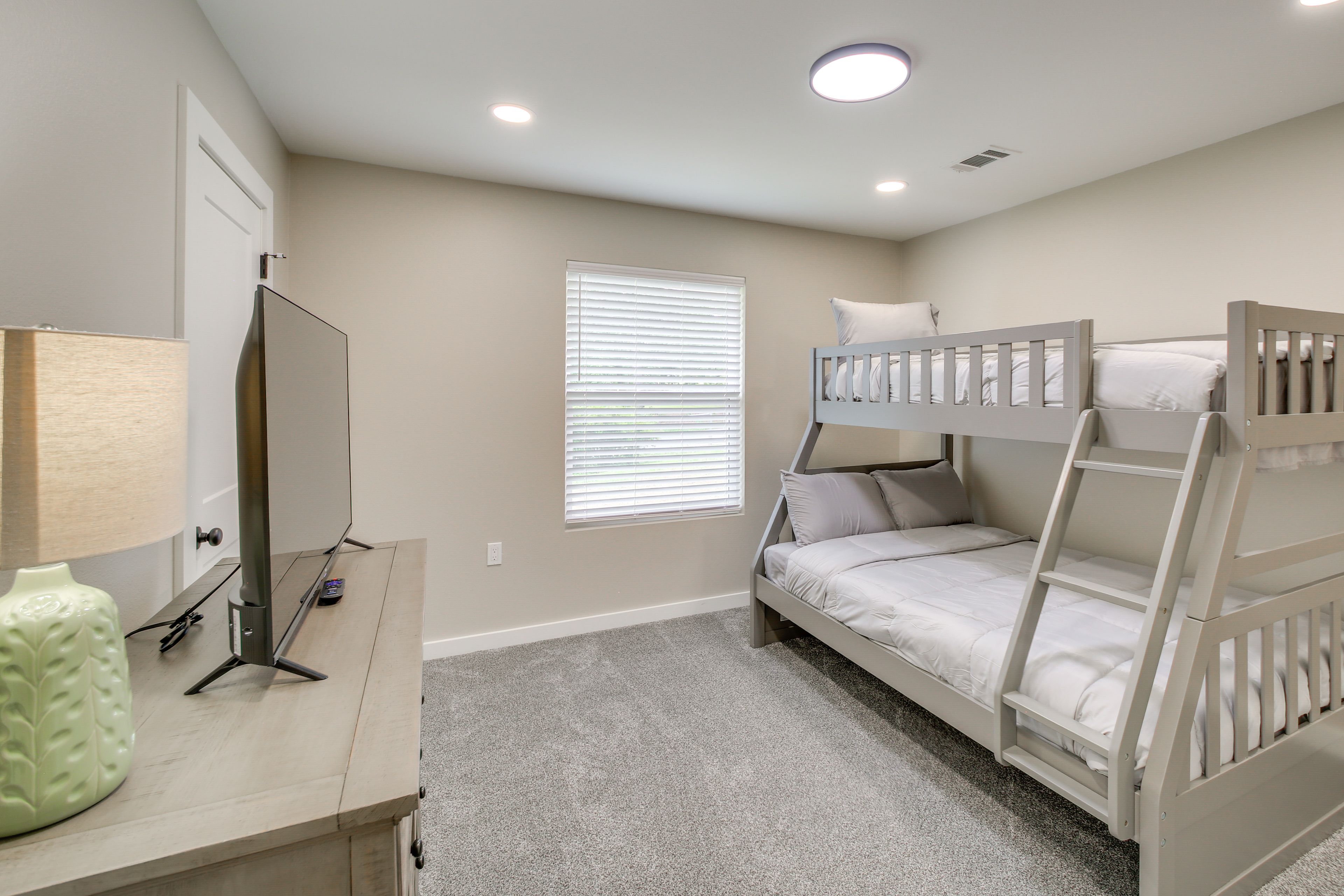Bedroom 3 | Full/Queen Bunk Bed | Smart TV