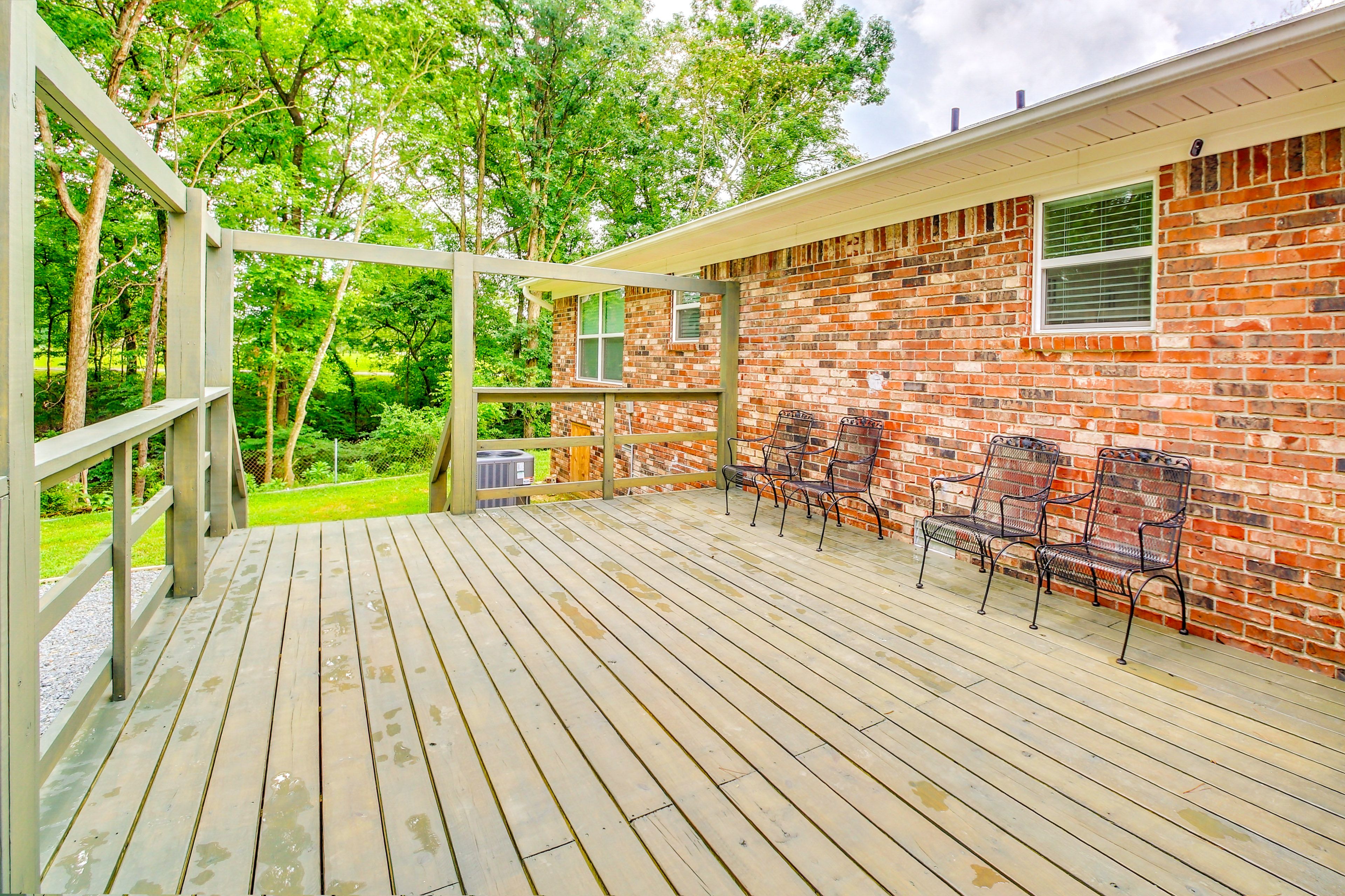 Deck | Seating