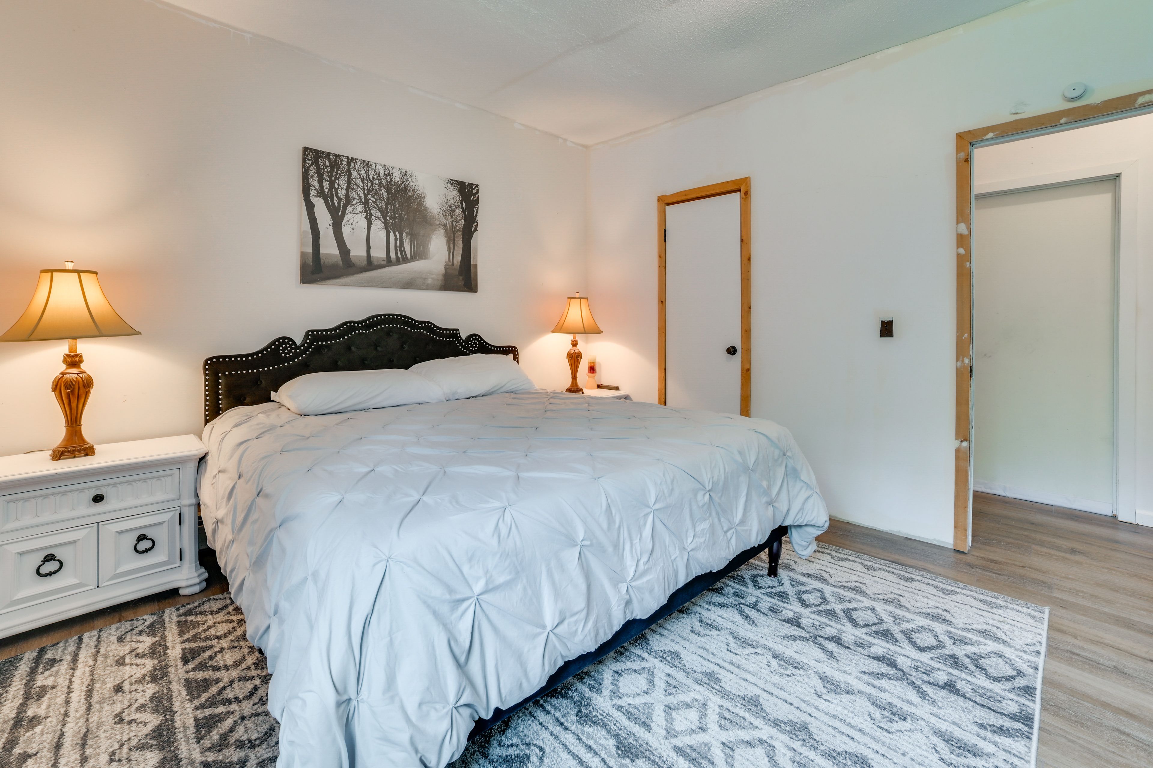 Bedroom 1 | King Bed | Linens Provided