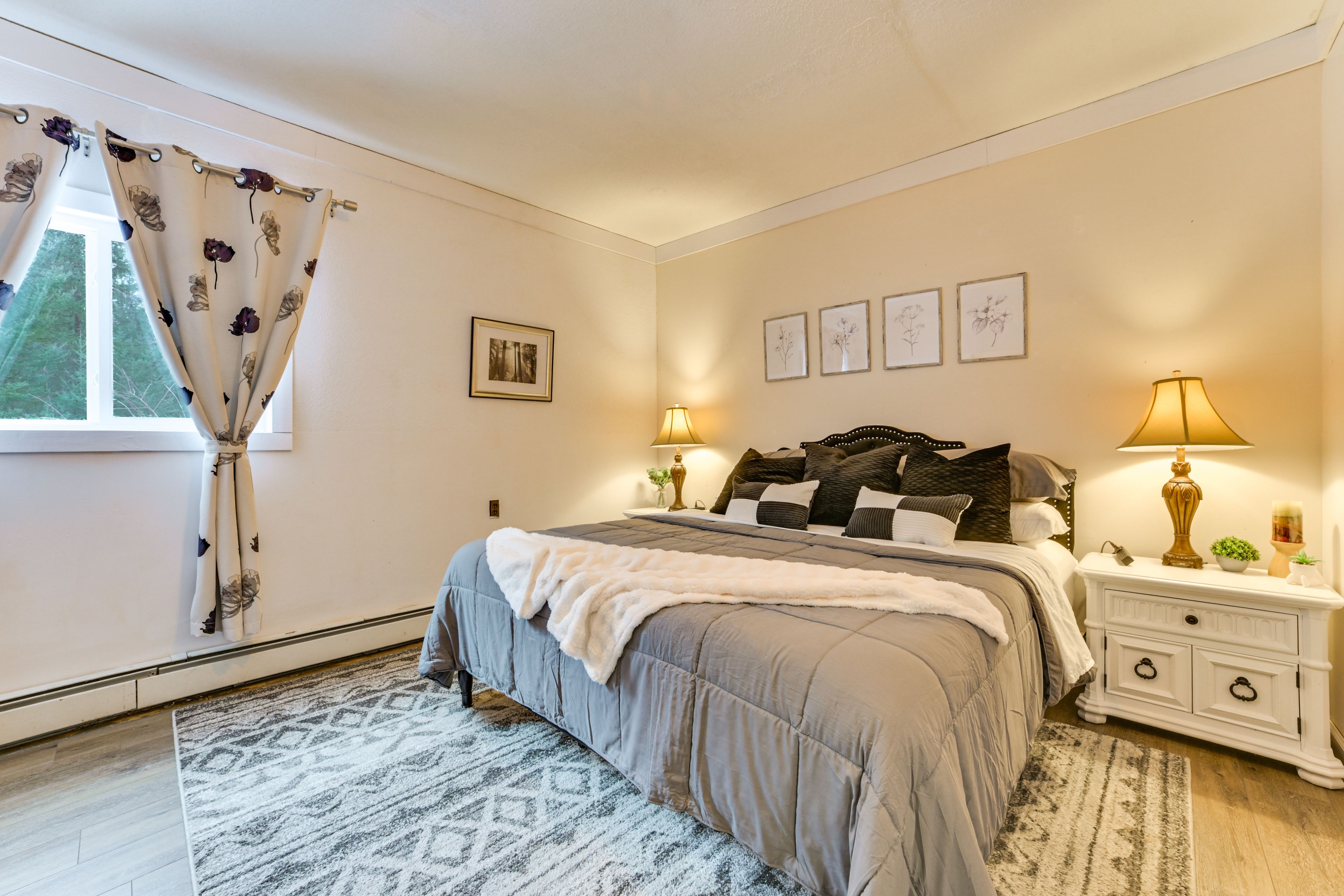 Bedroom 2 | King Bed | Linens Provided