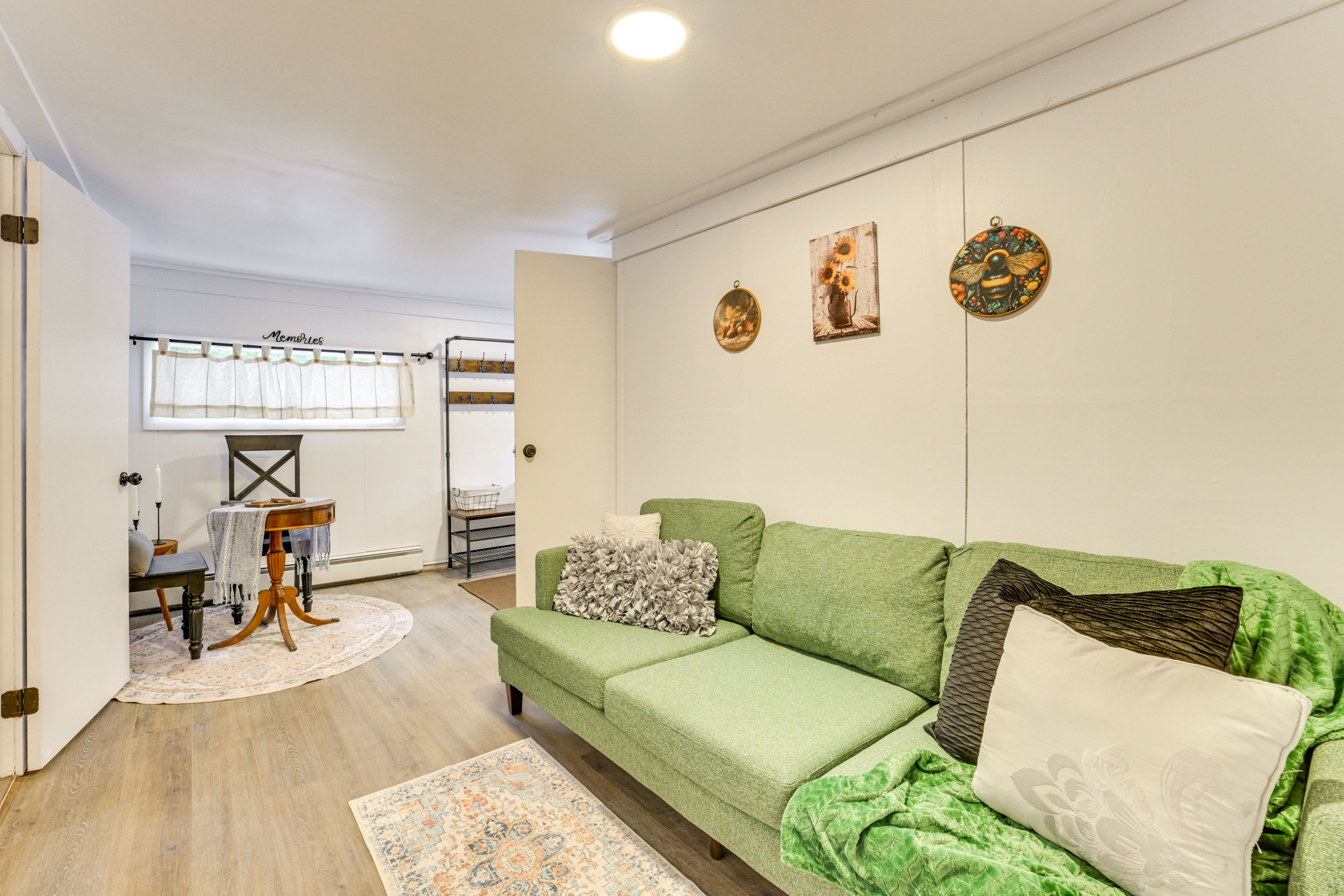 Bedroom 1 (Primary Suite) | Sitting Area