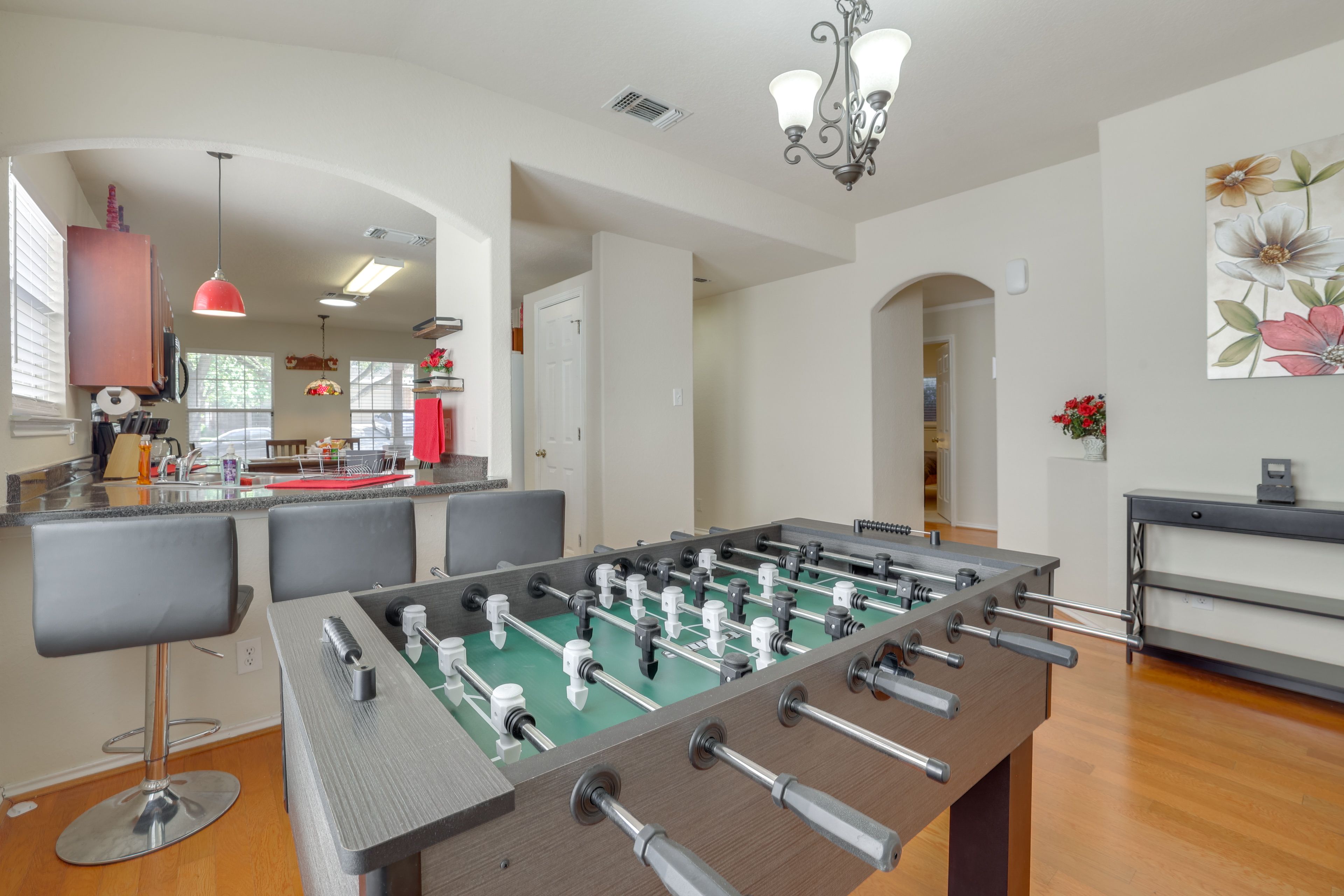 San Antonio Vacation Rental | 4BR | 2BA | 1 Small Step to Enter | 1,697 Sq Ft