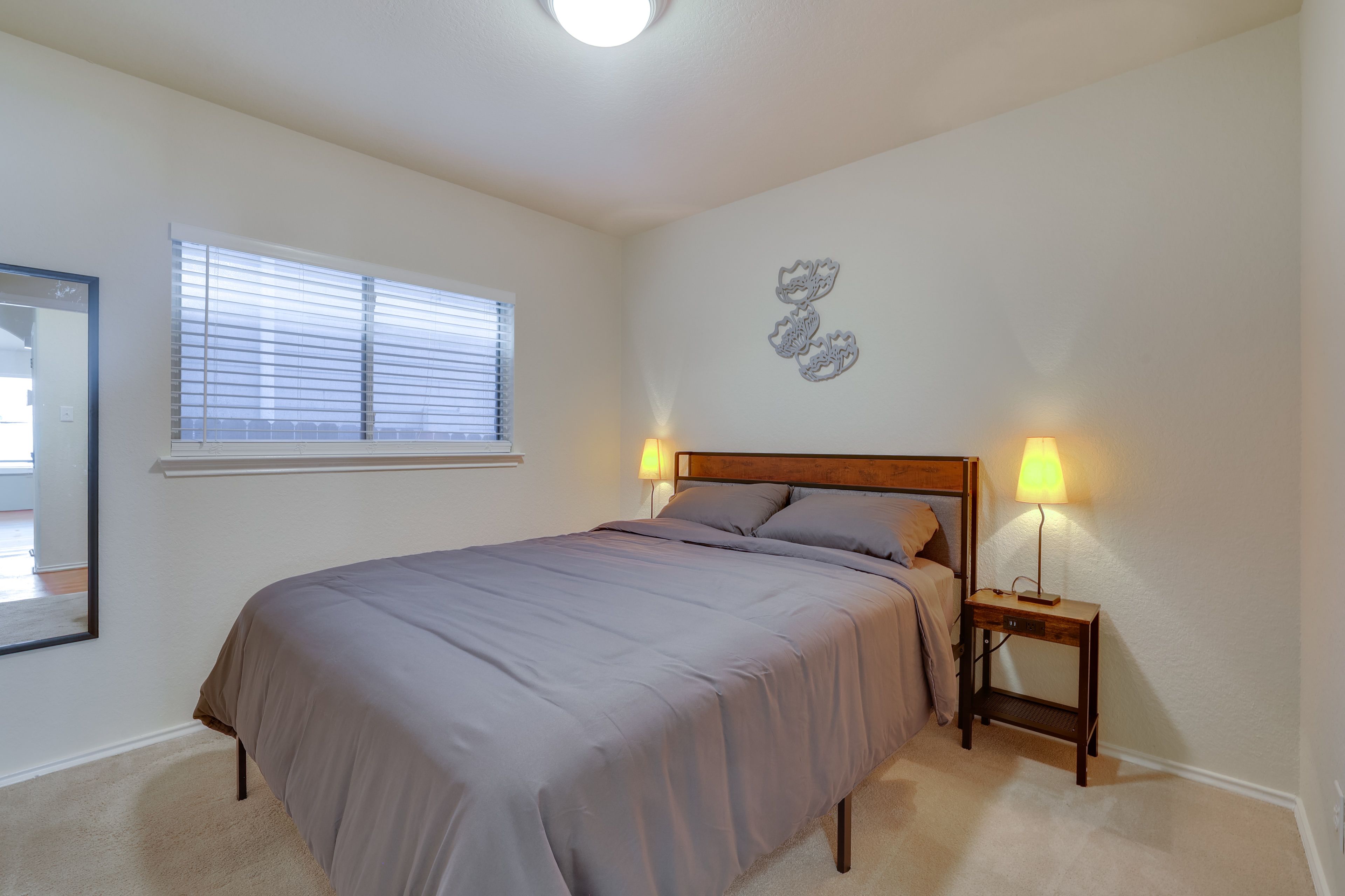 Bedroom 3 | Queen Bed