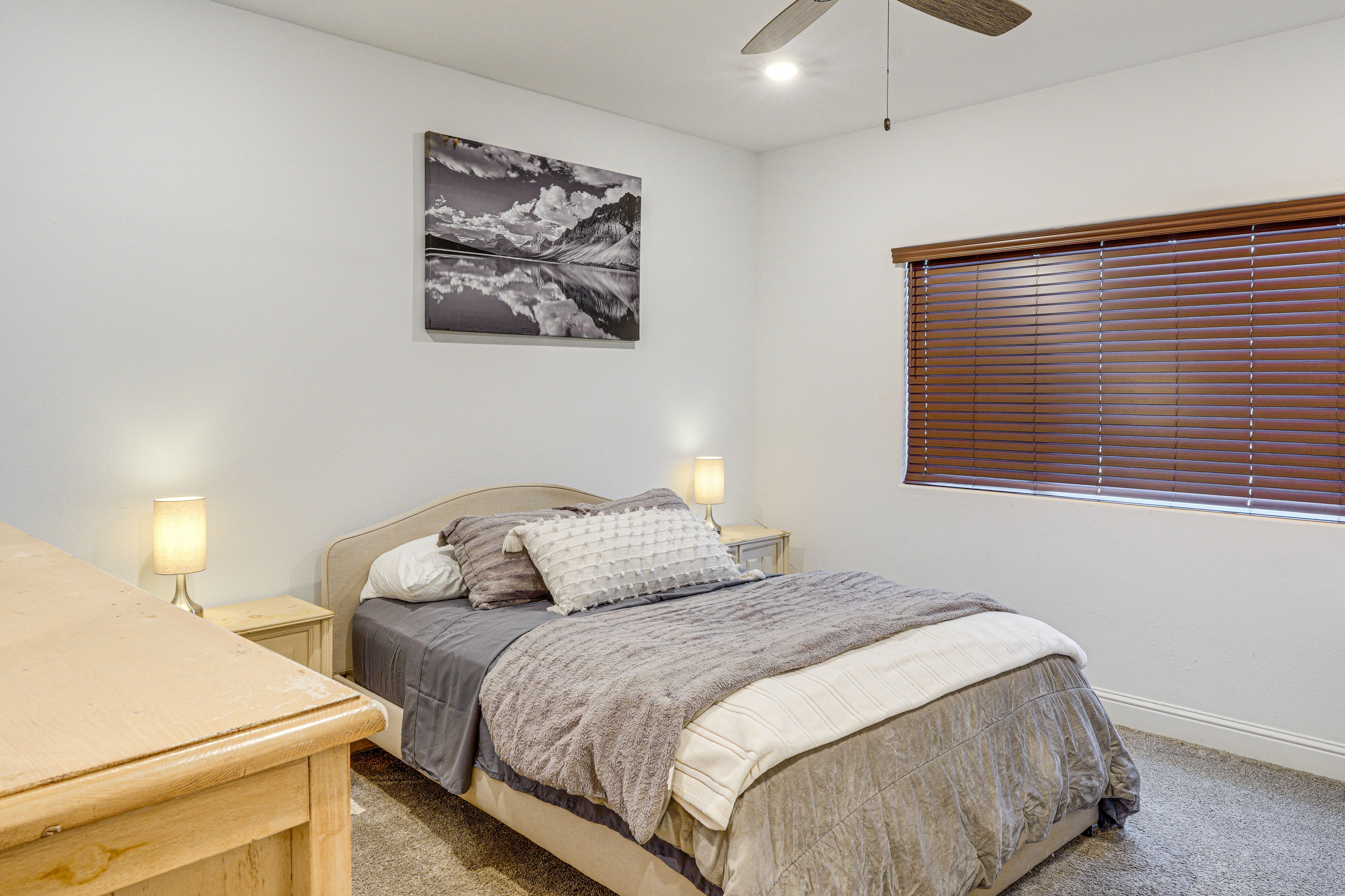 Bedroom 1 | Queen Bed | Smart TV | En-Suite Bathroom