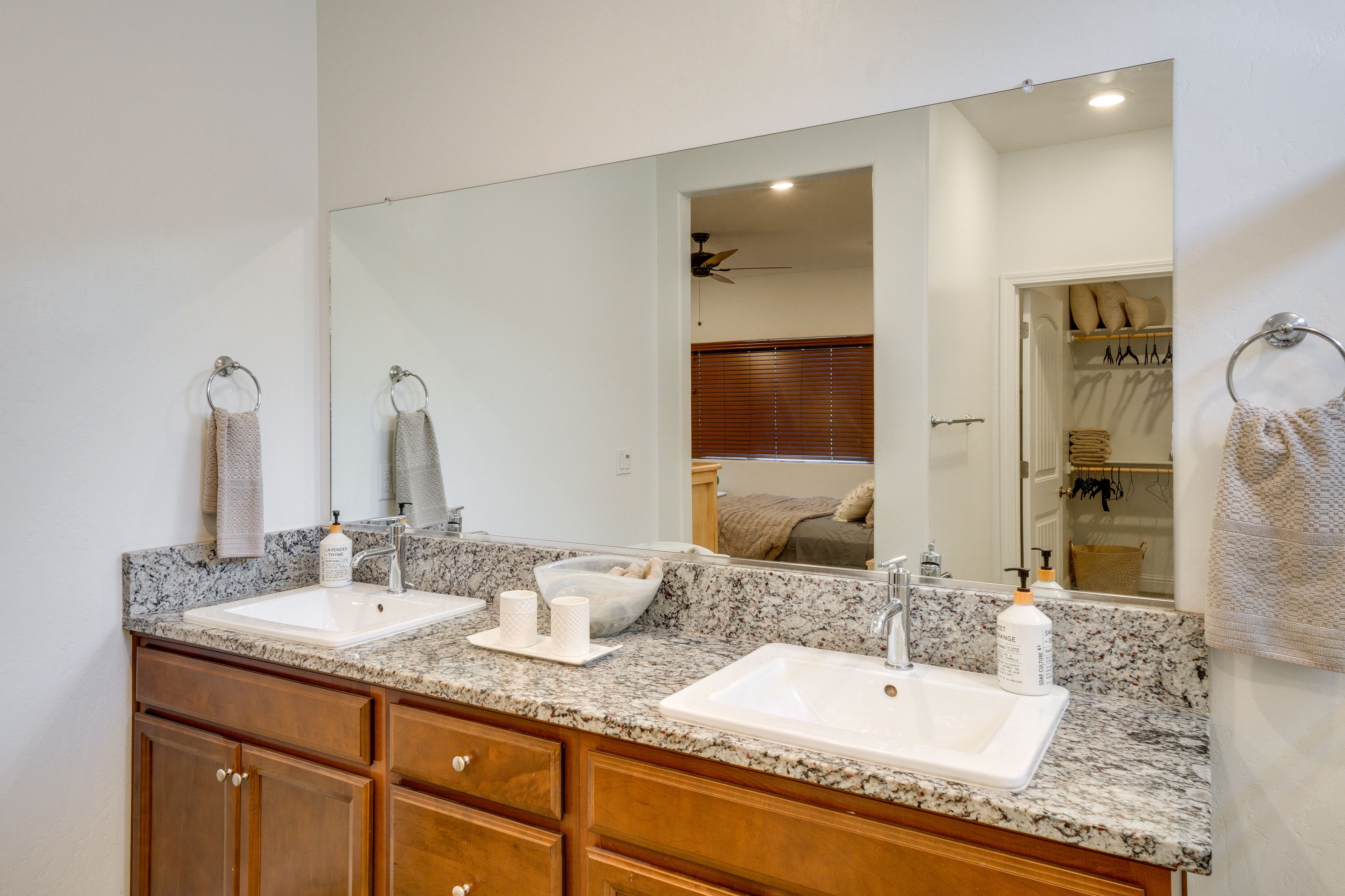 En-Suite Bathroom | Towels & Linens Provided