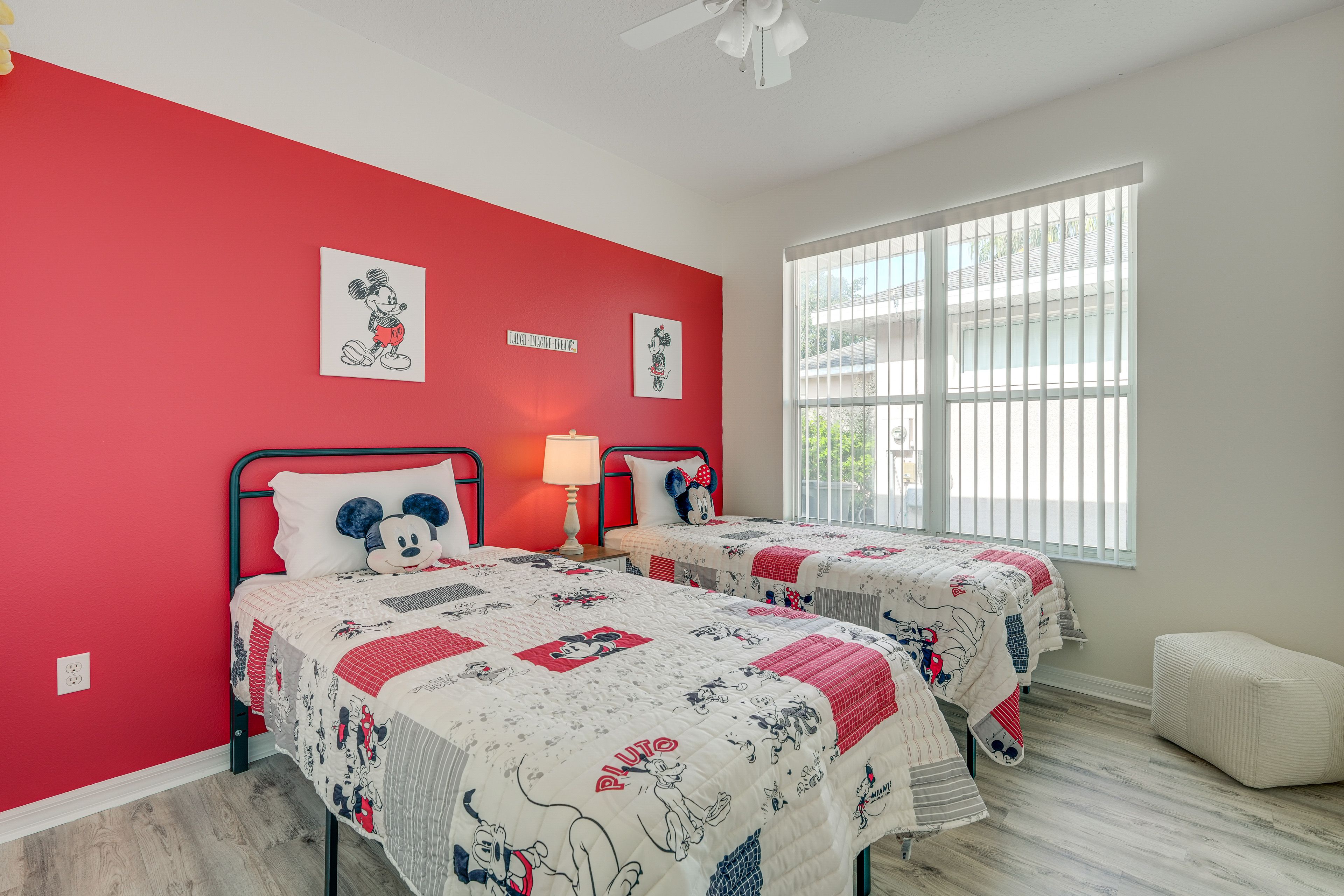 Bedroom 4 | 2 Twin Beds | Smart TV