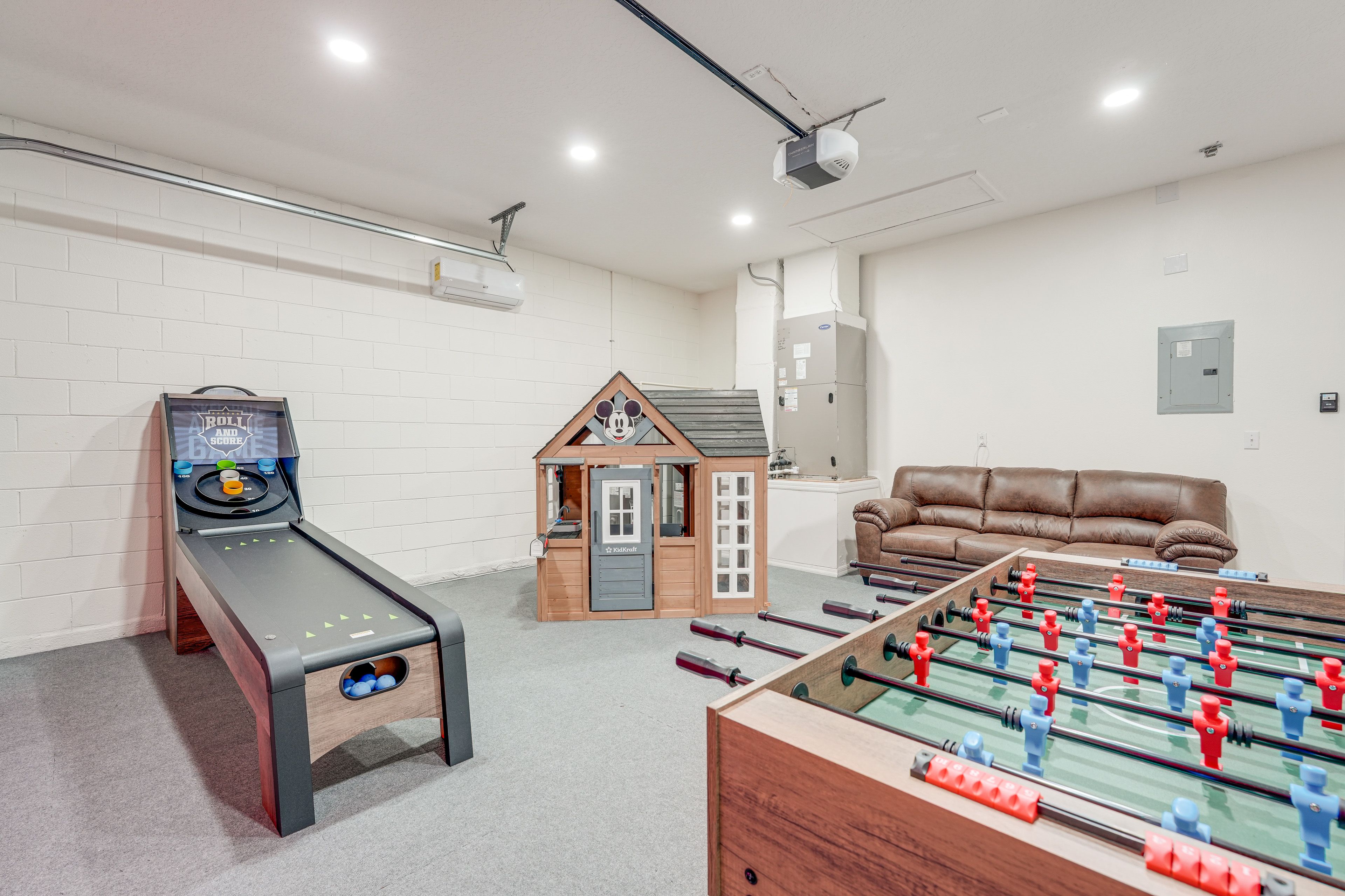 Game Room (Garage) | Skee-Ball Arcade Game | Foosball Table | Playhouse