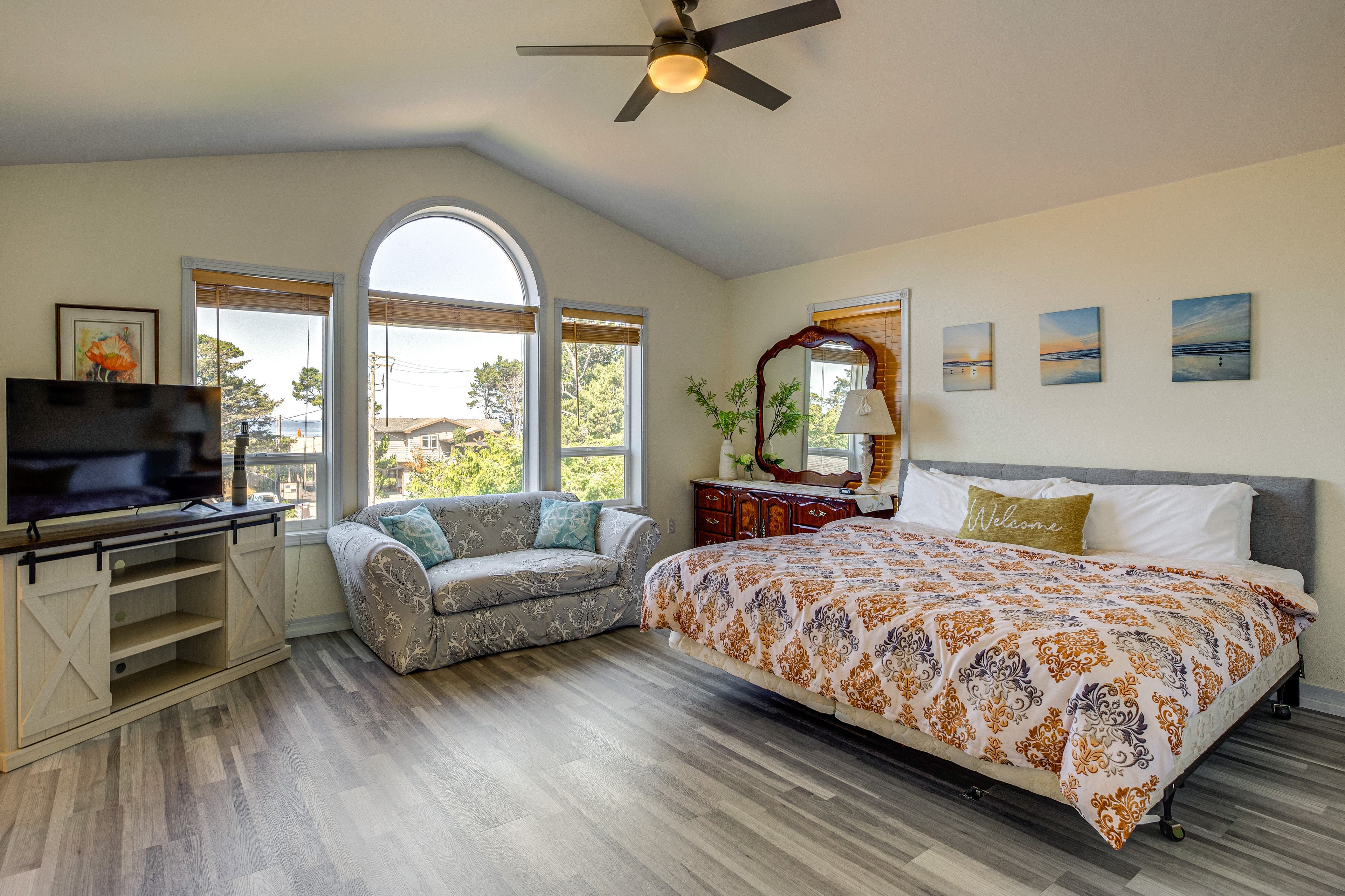Bedroom 1 | 3rd Floor | King Bed | Smart TV | Linens Provided