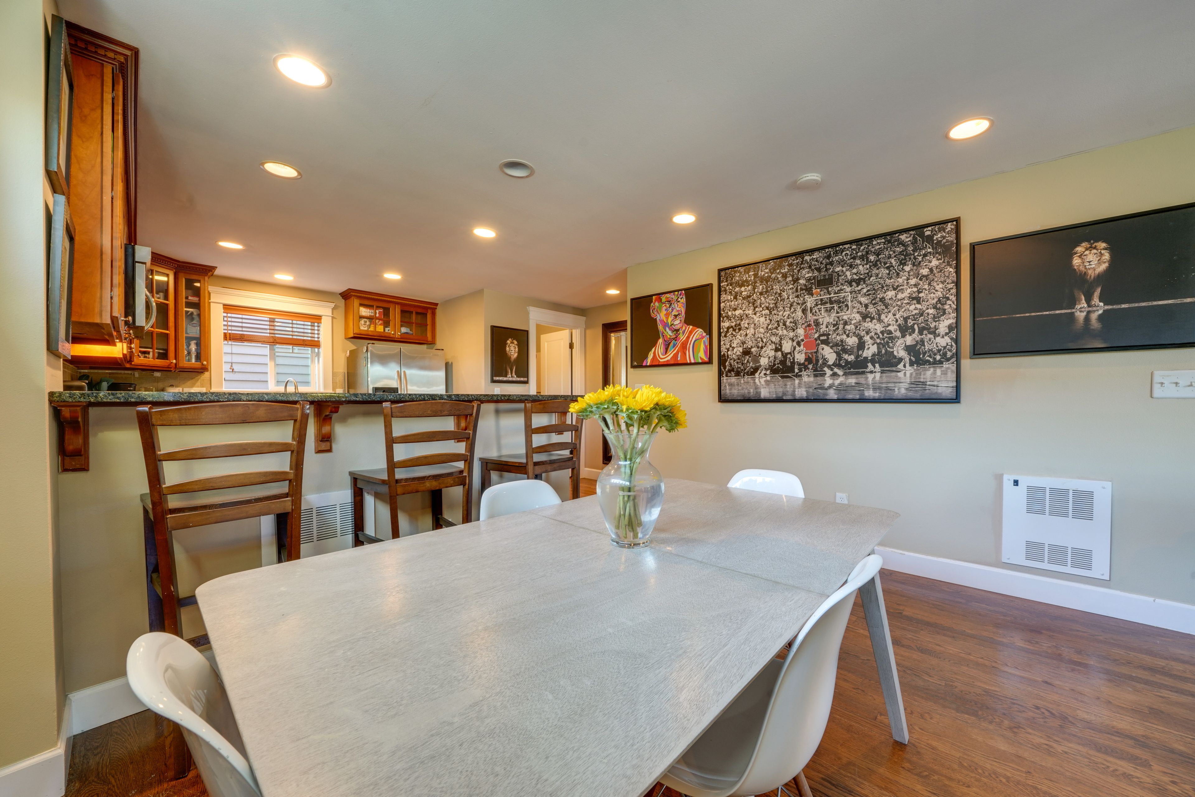 Dining Area | Dishware/Flatware Provided | Main Level