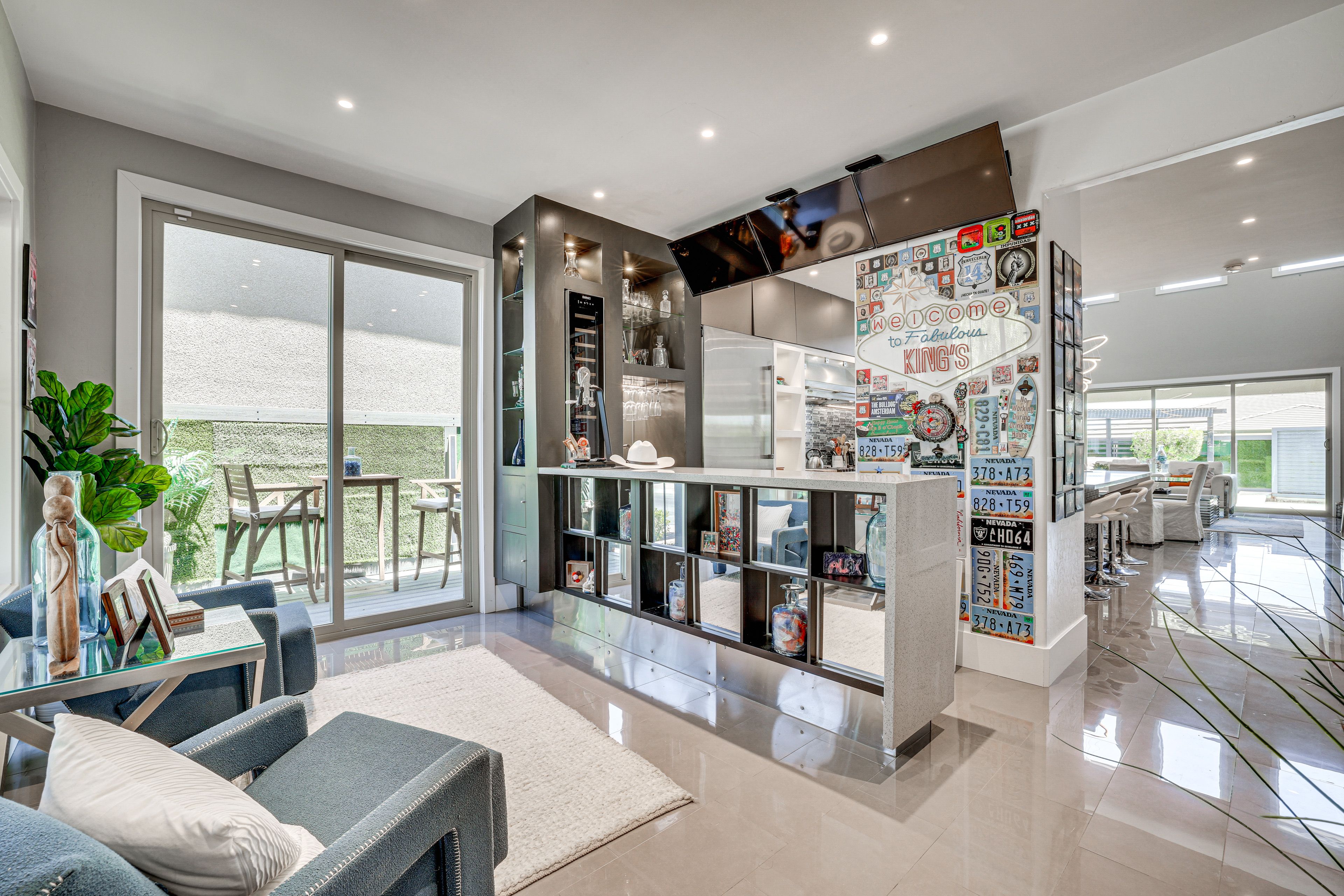 Bar | 1st Floor