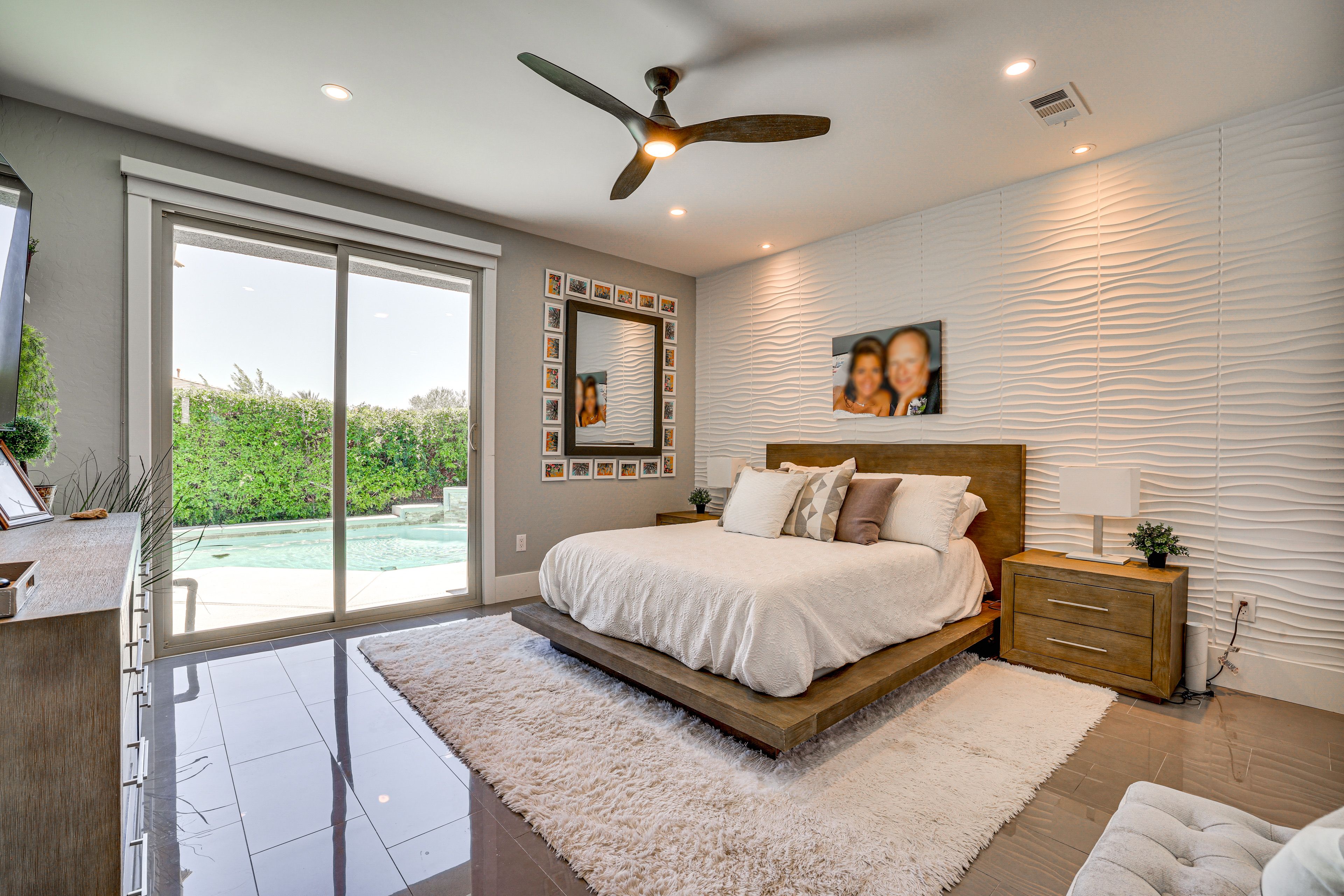 Bedroom 1 | 1st Floor | Queen Bed | Linens Provided