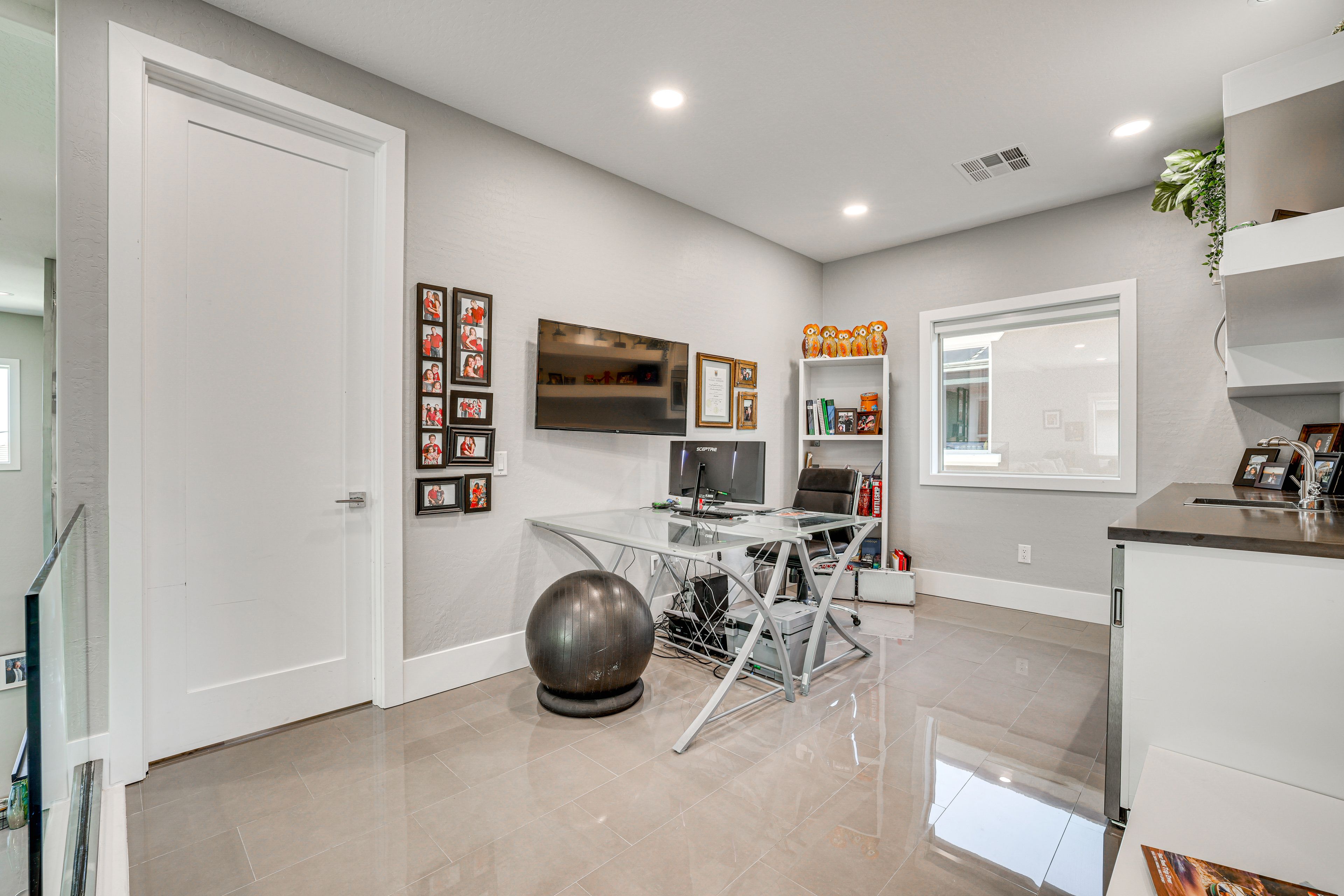Work Desk | 2nd Floor