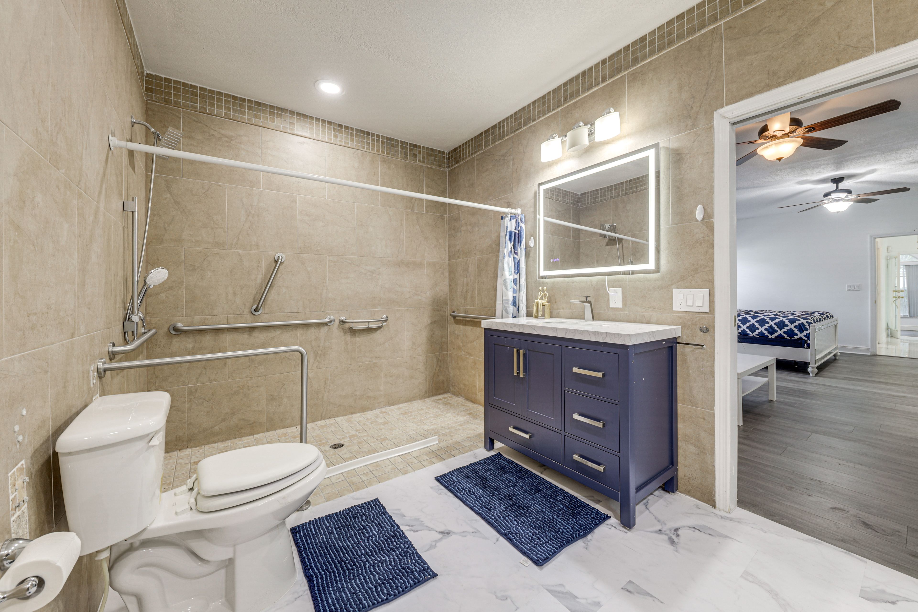 Full Bathroom | 1st Floor