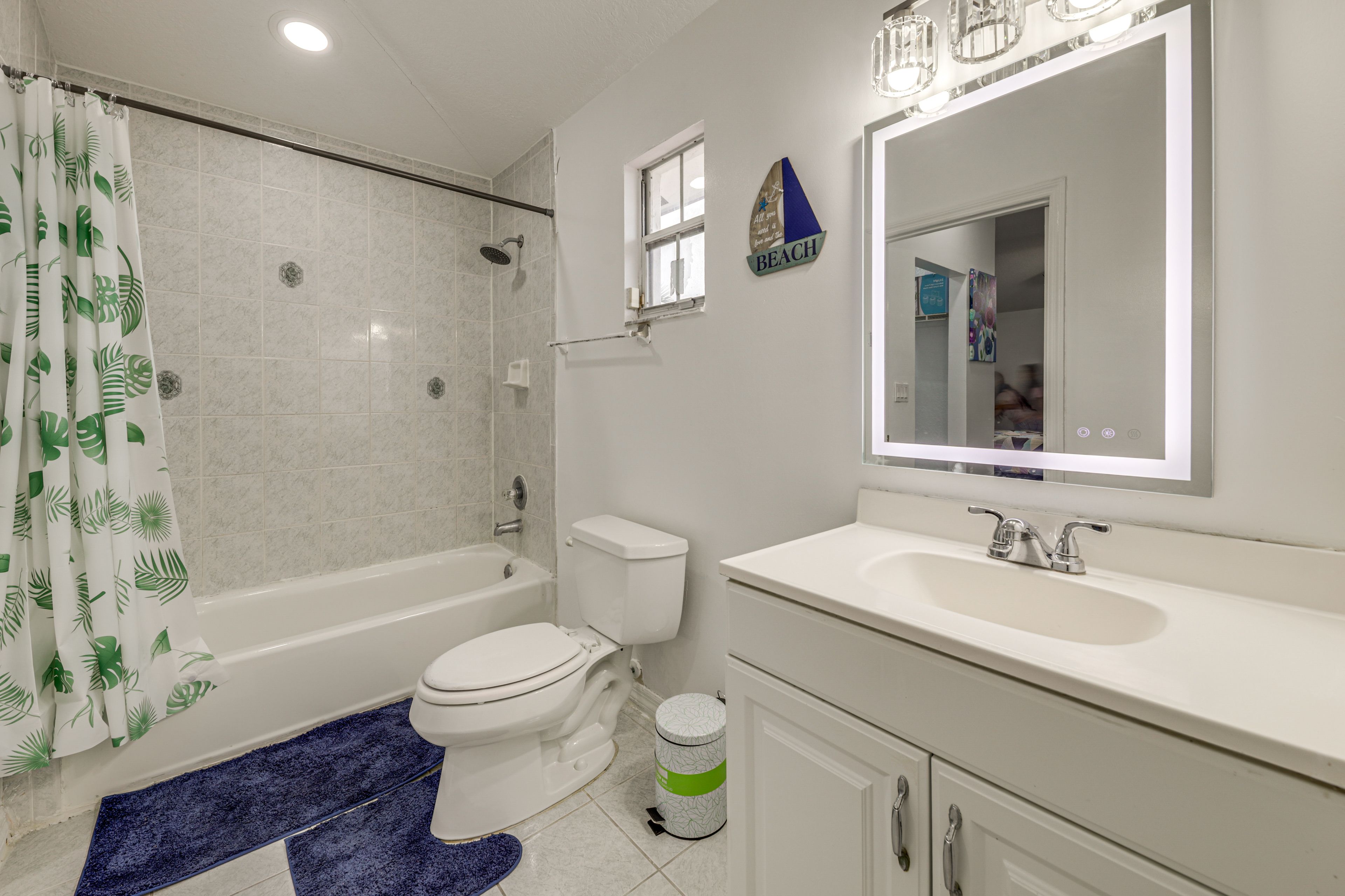 Jack-and-Jill Bathroom | 2nd Floor