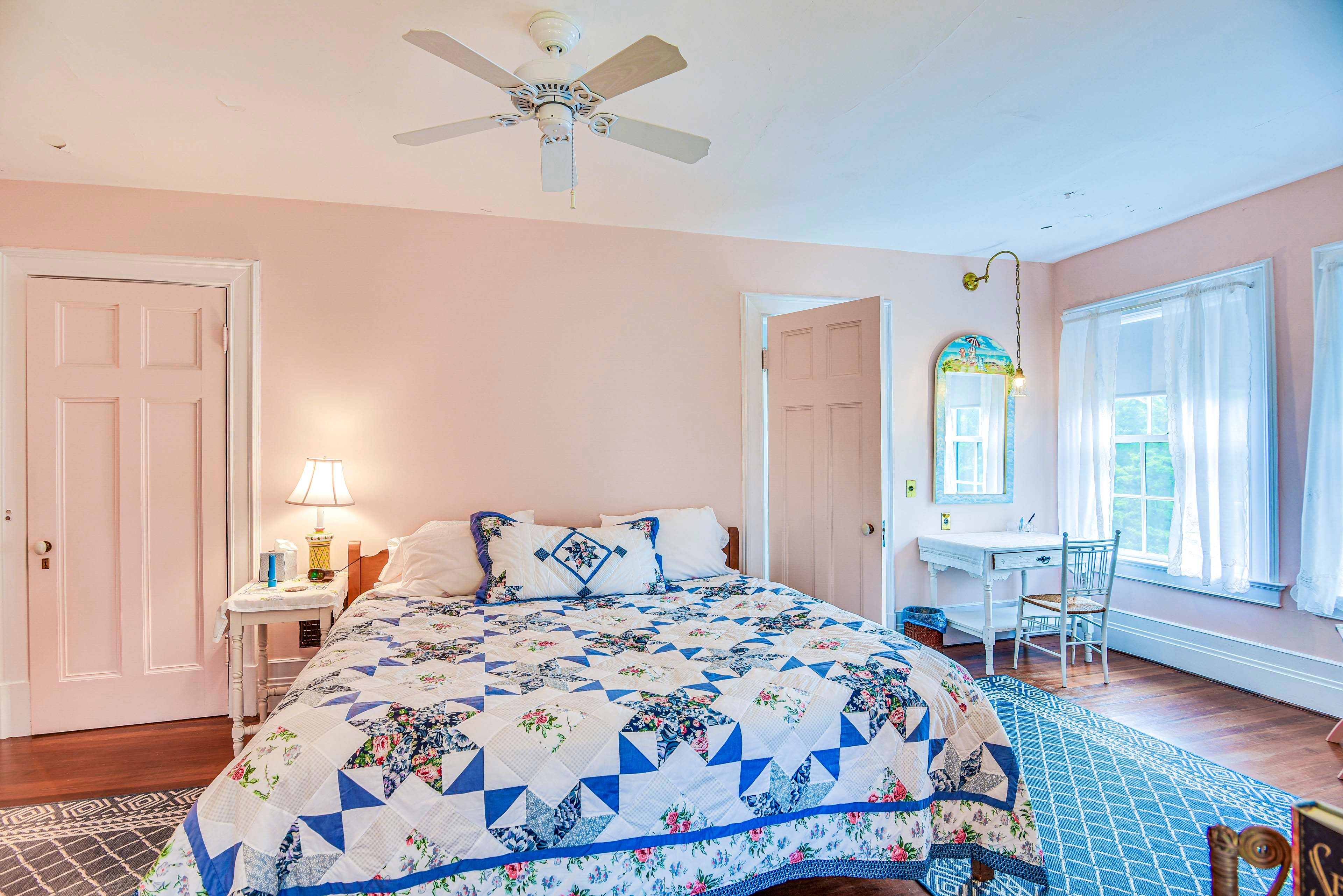 Bedroom 8 | King Bed | 3rd Floor